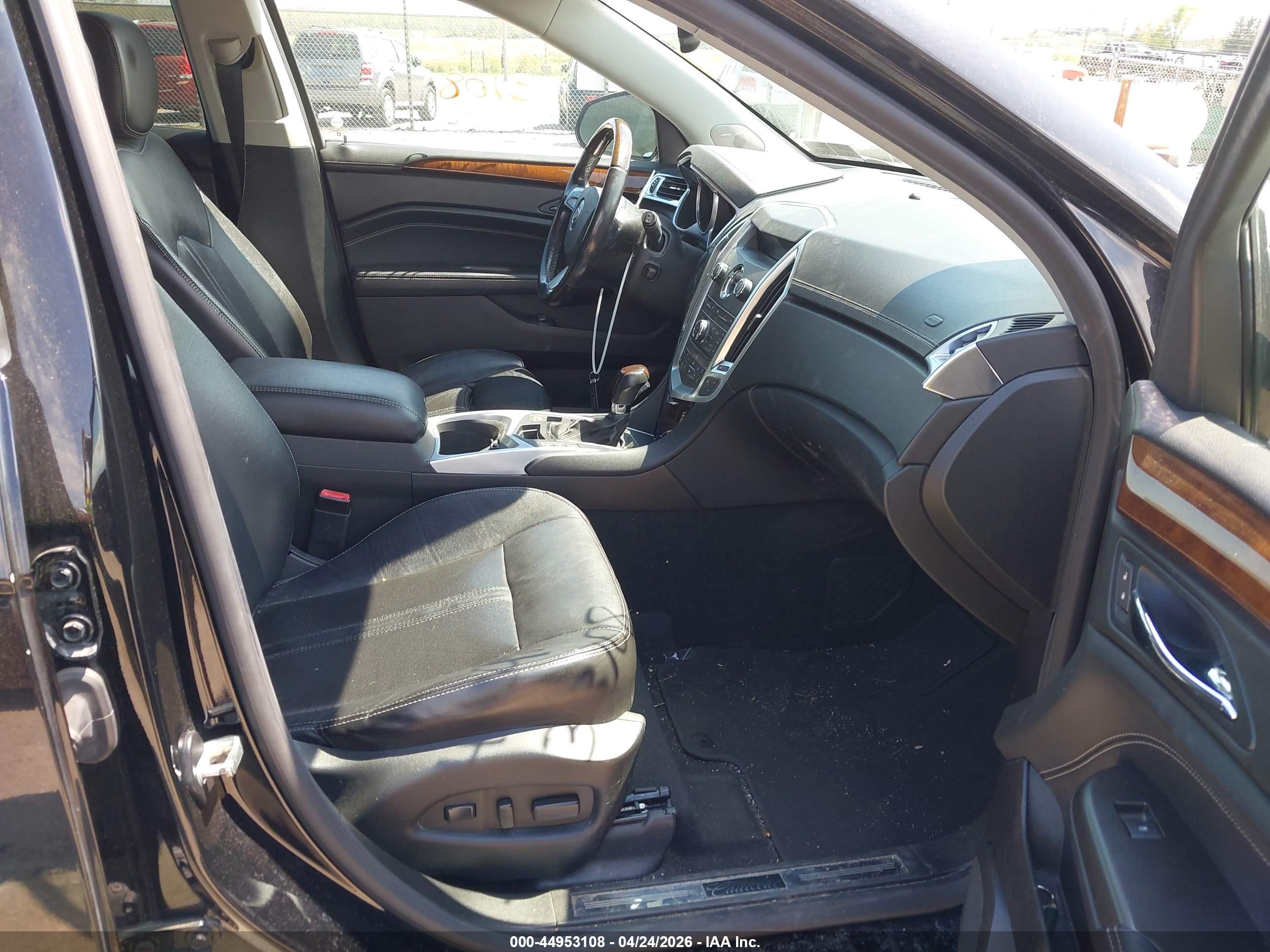 CADILLAC SRX image 5