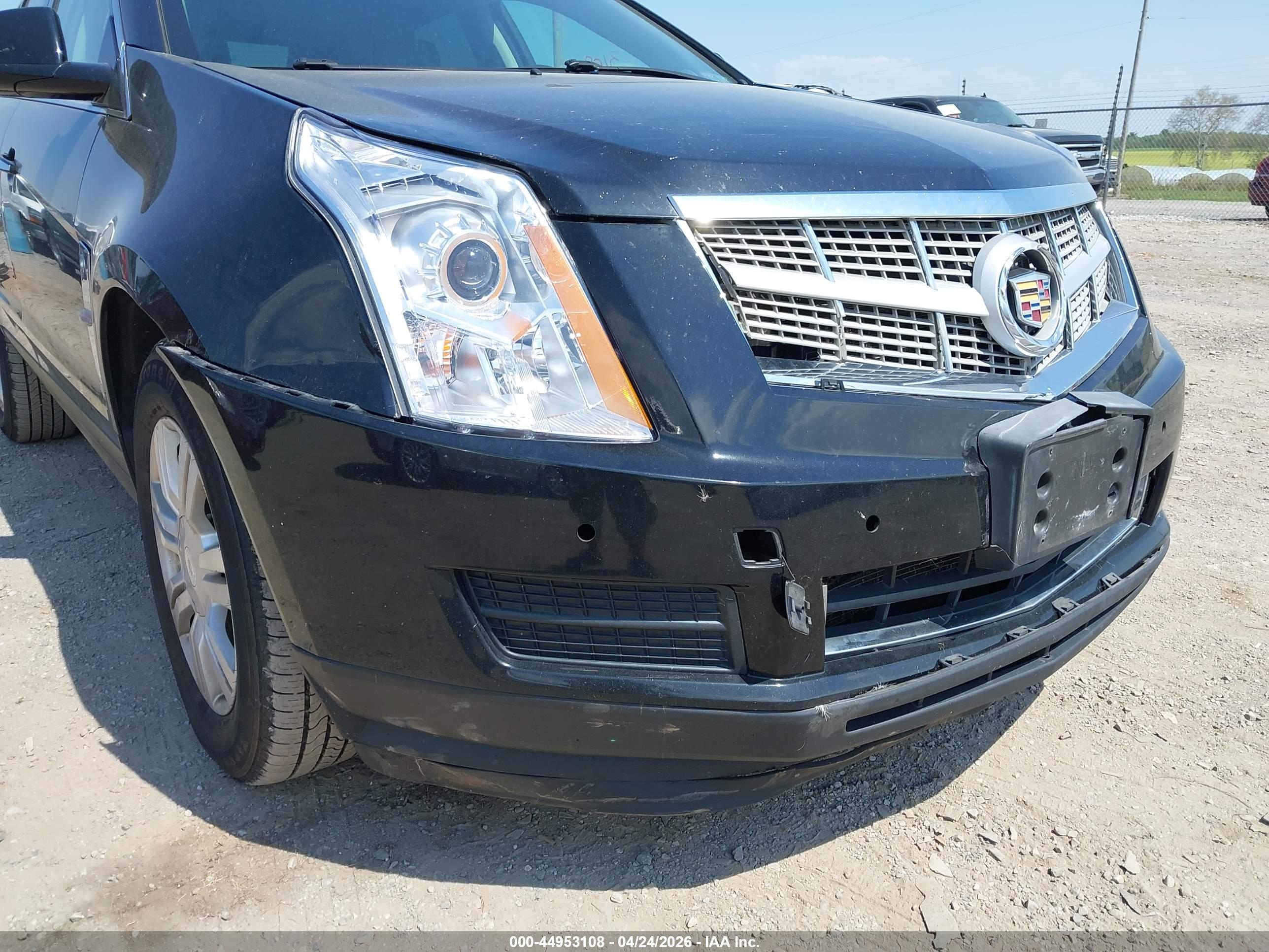 CADILLAC SRX image 6