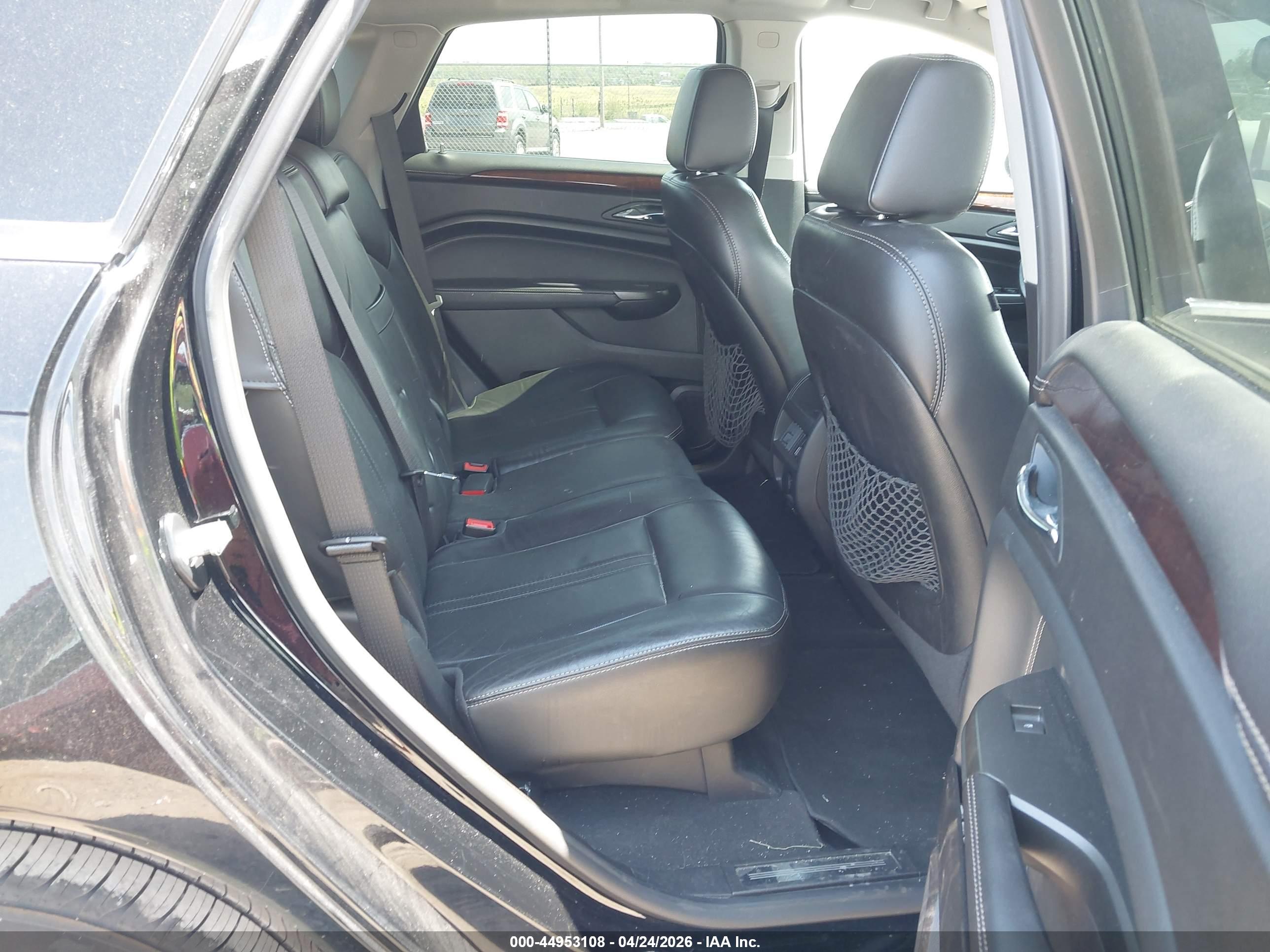CADILLAC SRX image 8