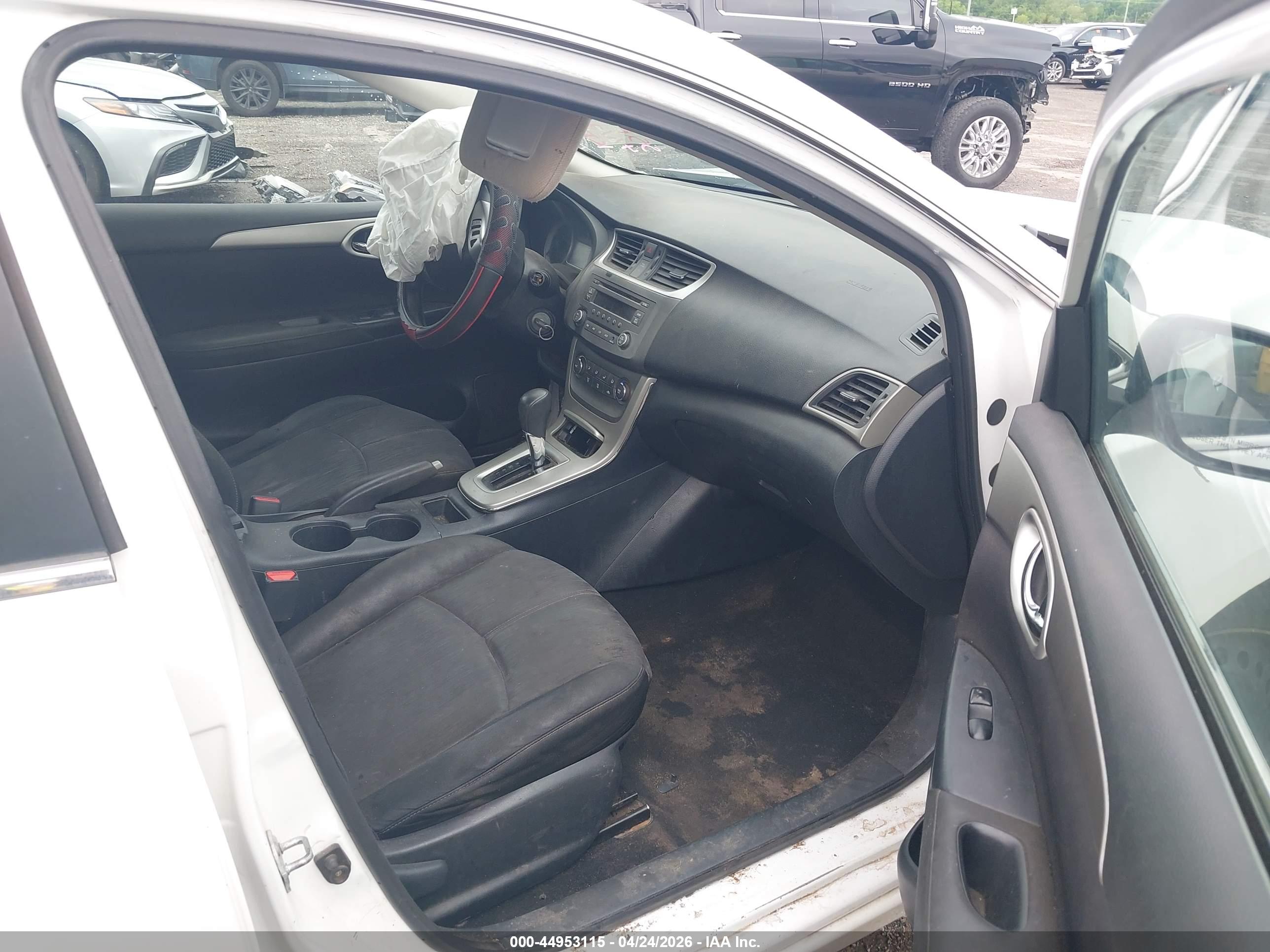 NISSAN SENTRA image 5