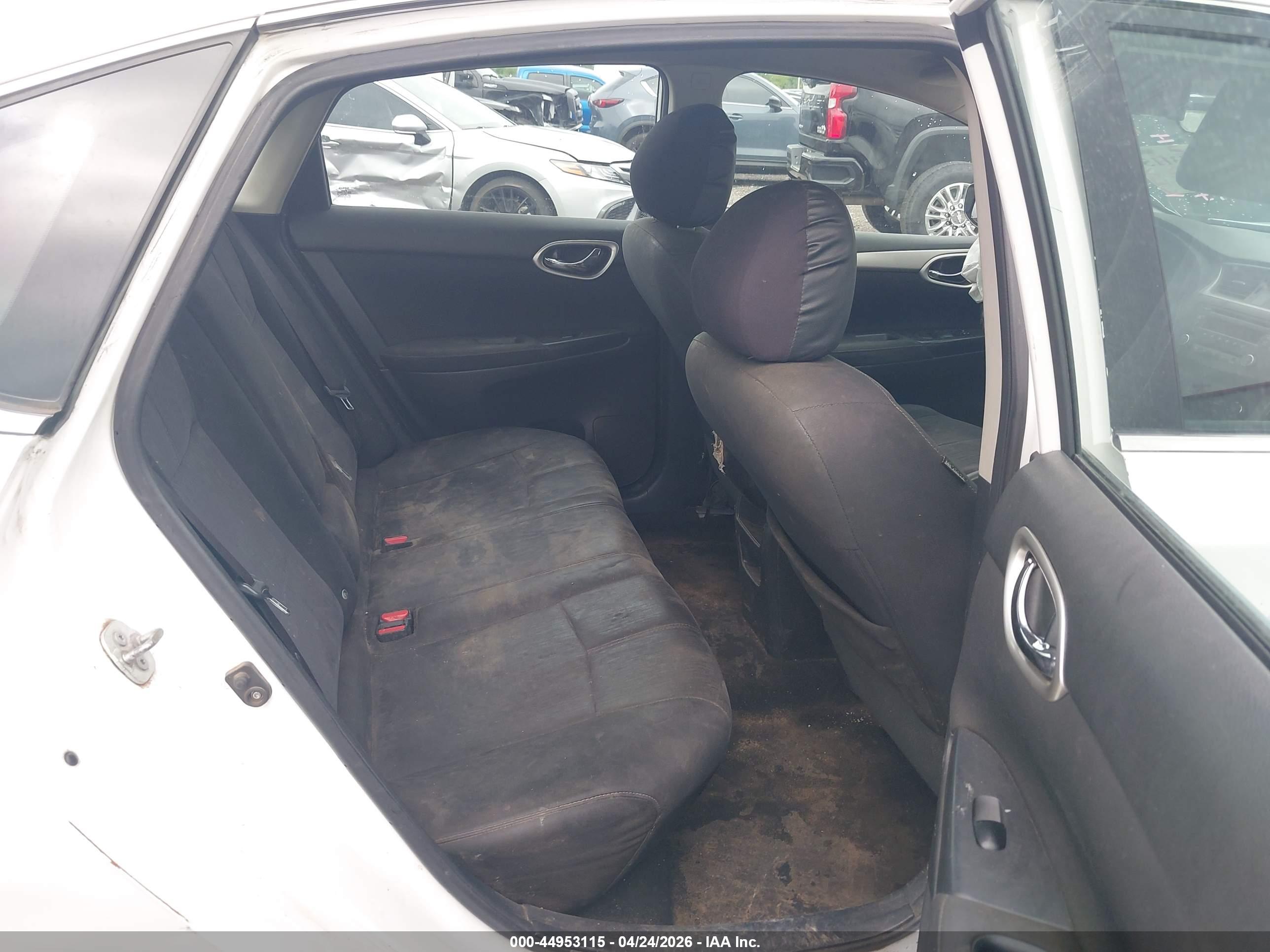 NISSAN SENTRA image 8