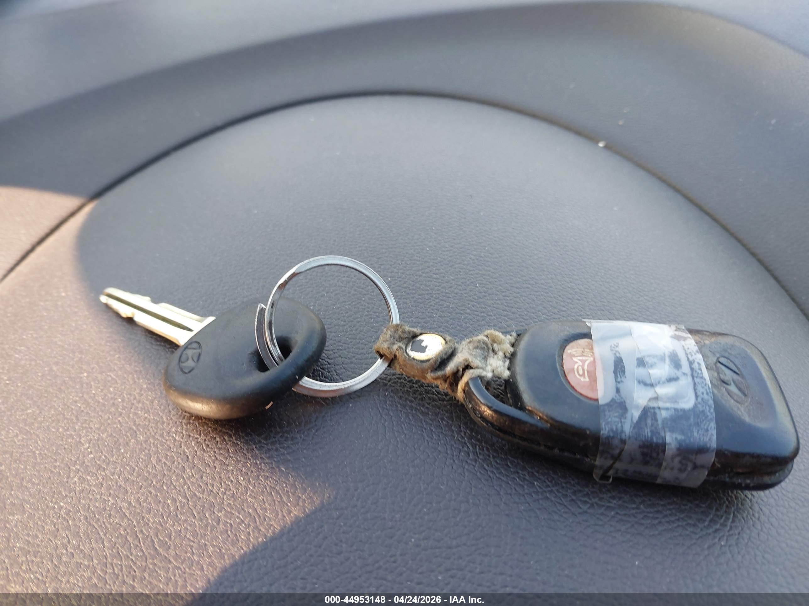 HYUNDAI ELANTRA image 11