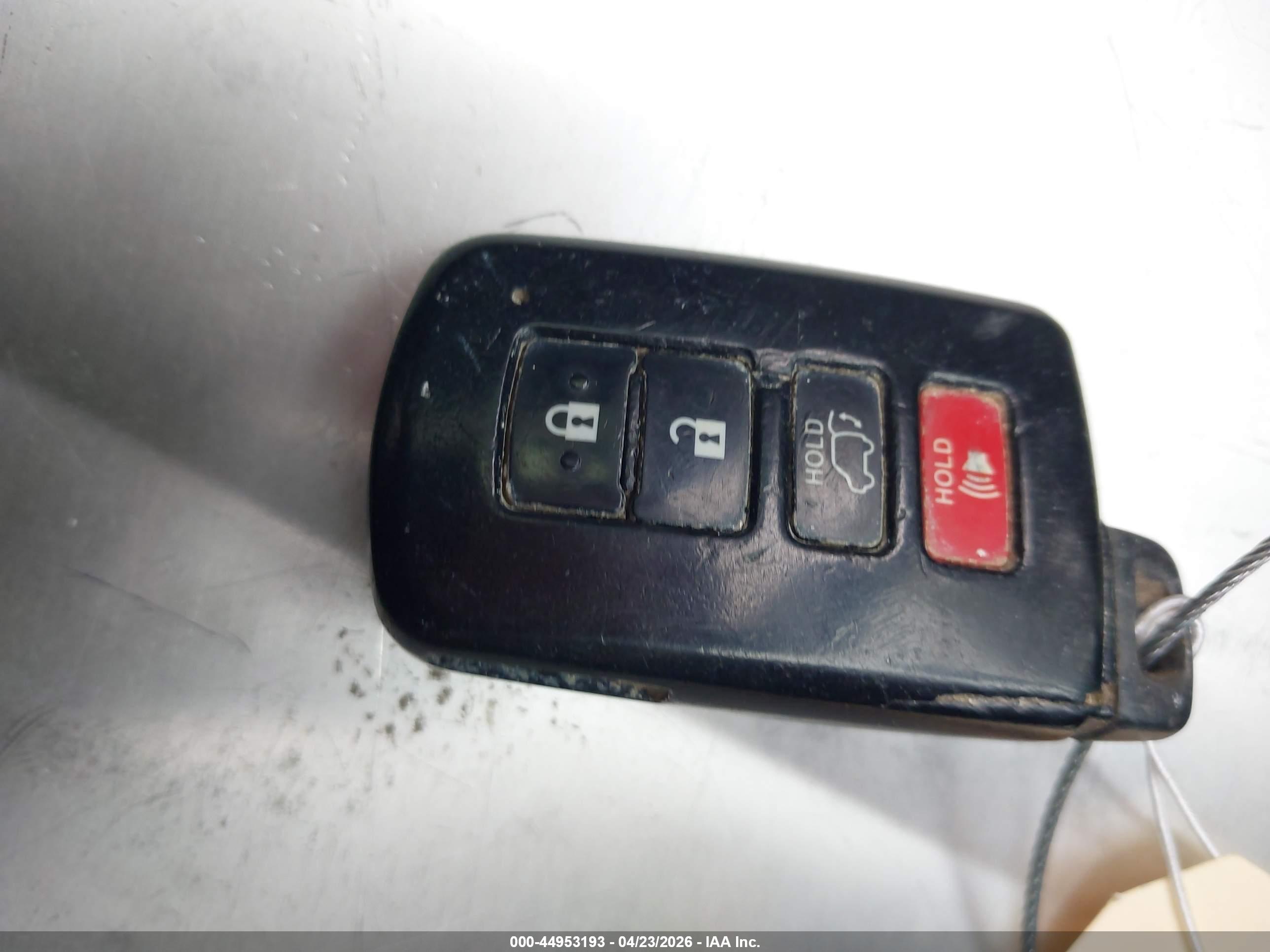 TOYOTA RAV4 image 11