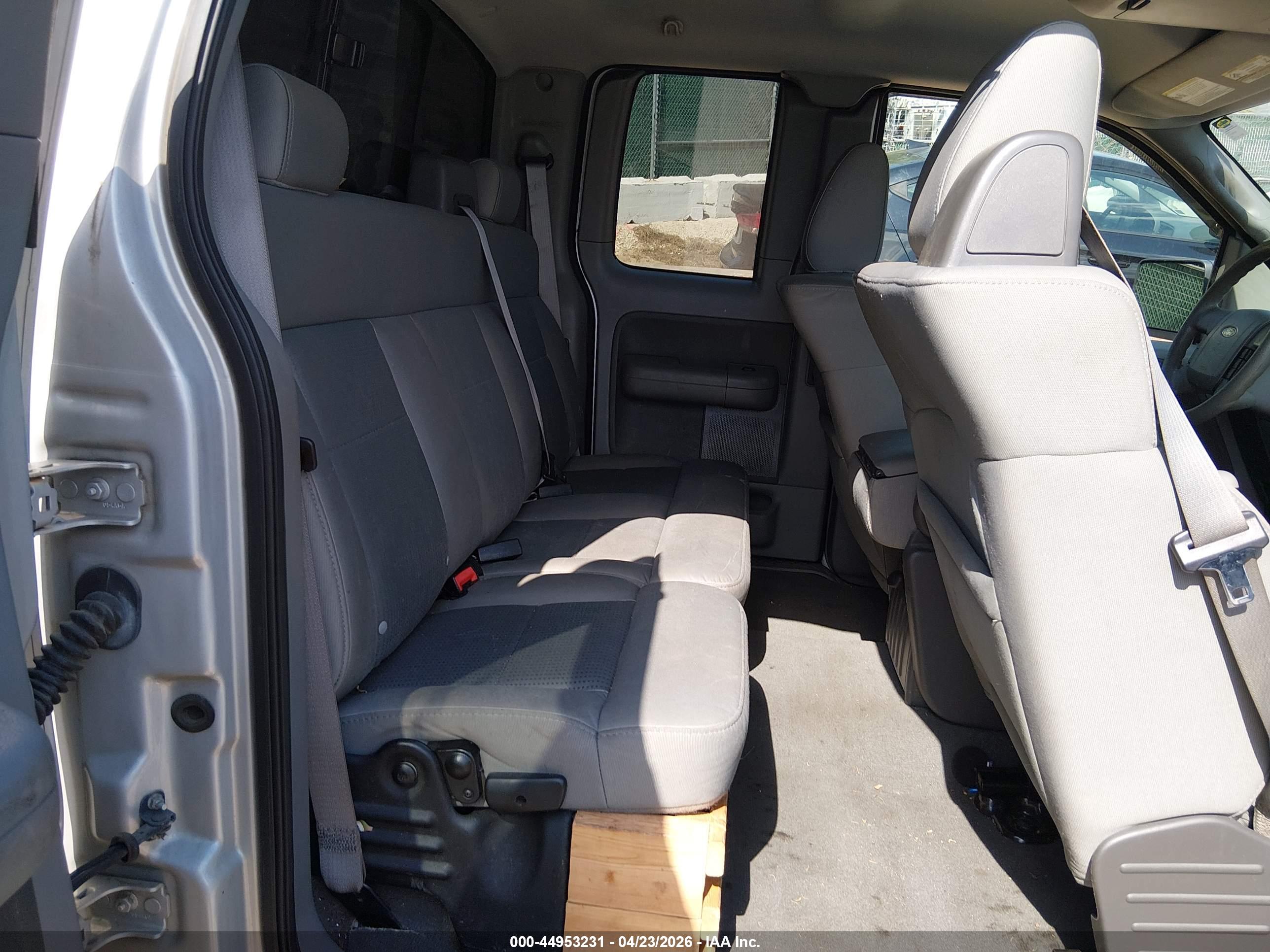 FORD F-150 image 8