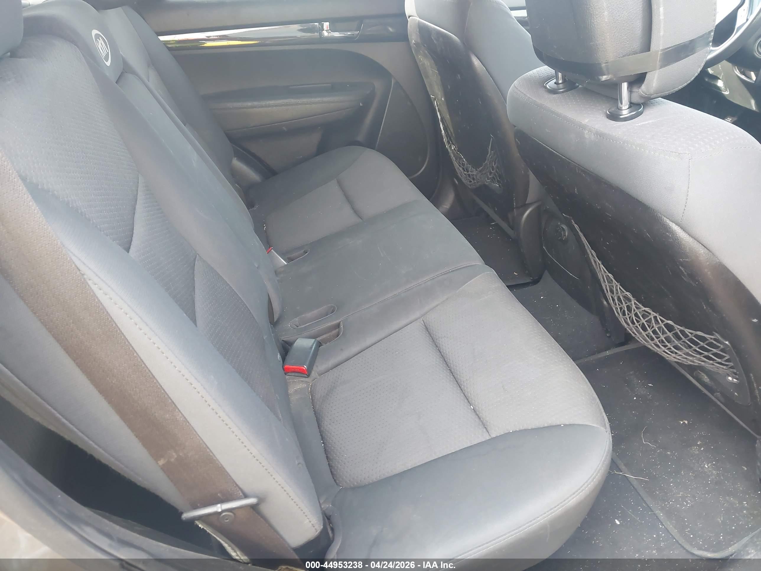 KIA SORENTO image 8