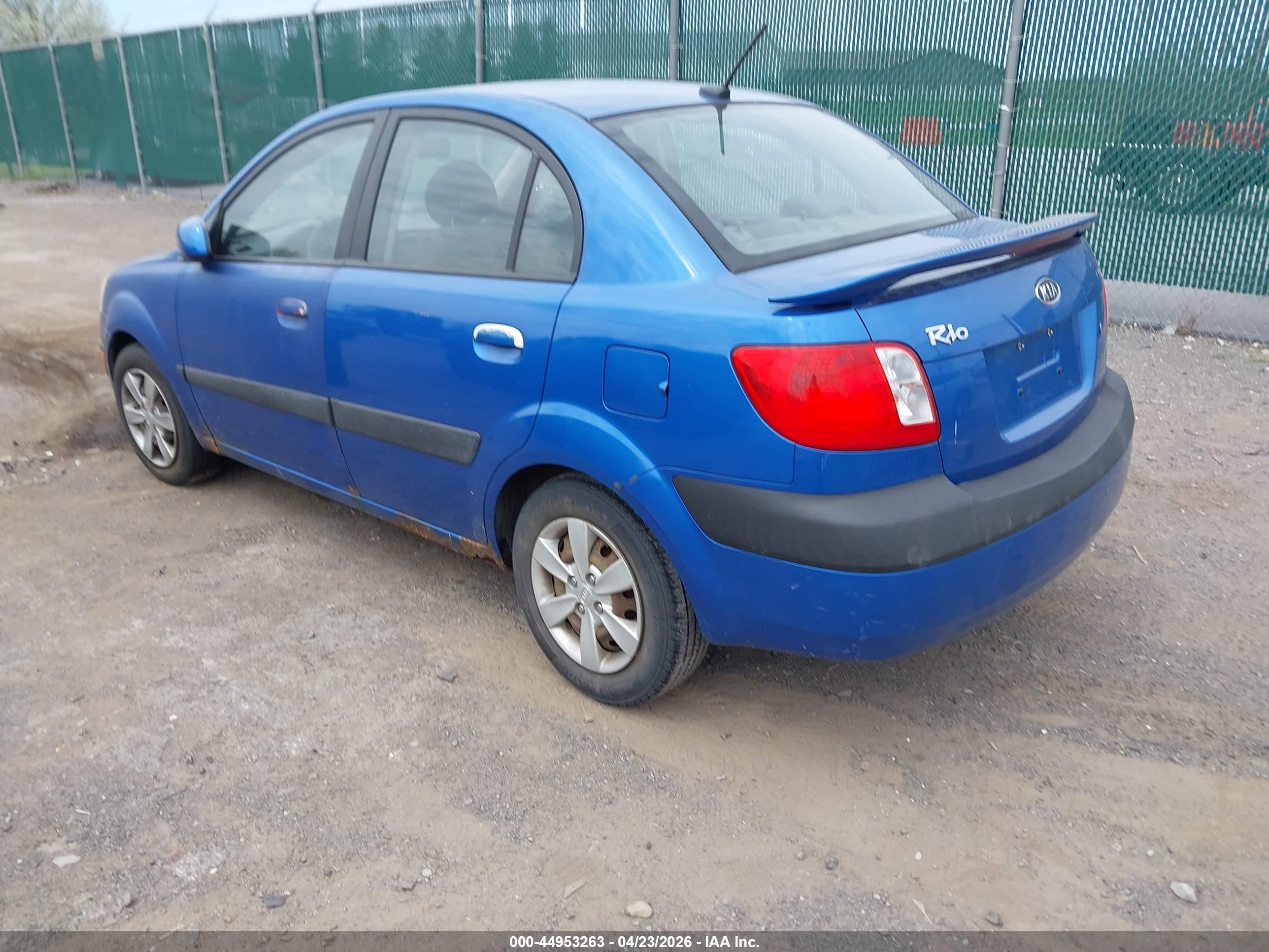 KIA RIO image 3