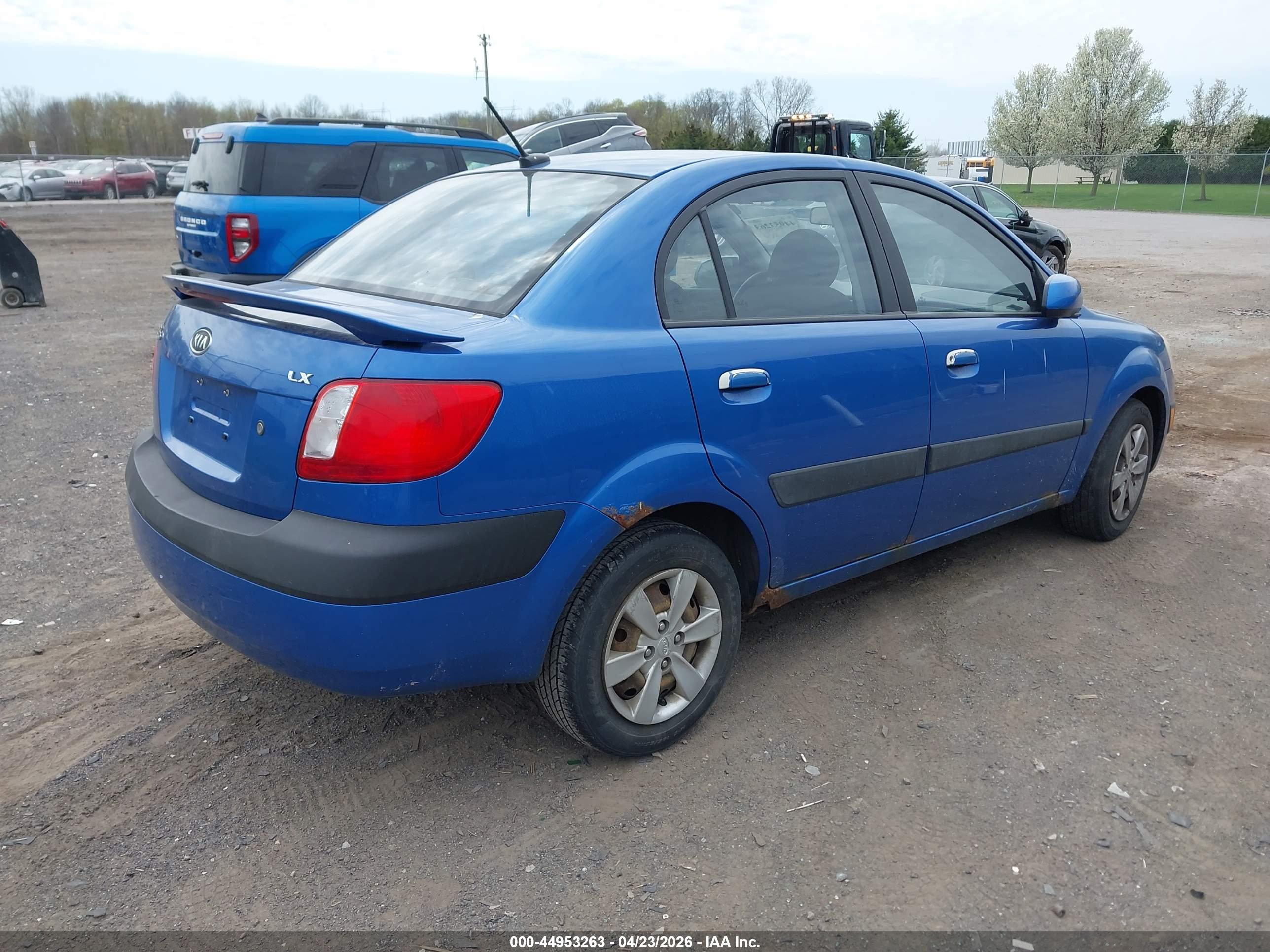 KIA RIO image 4