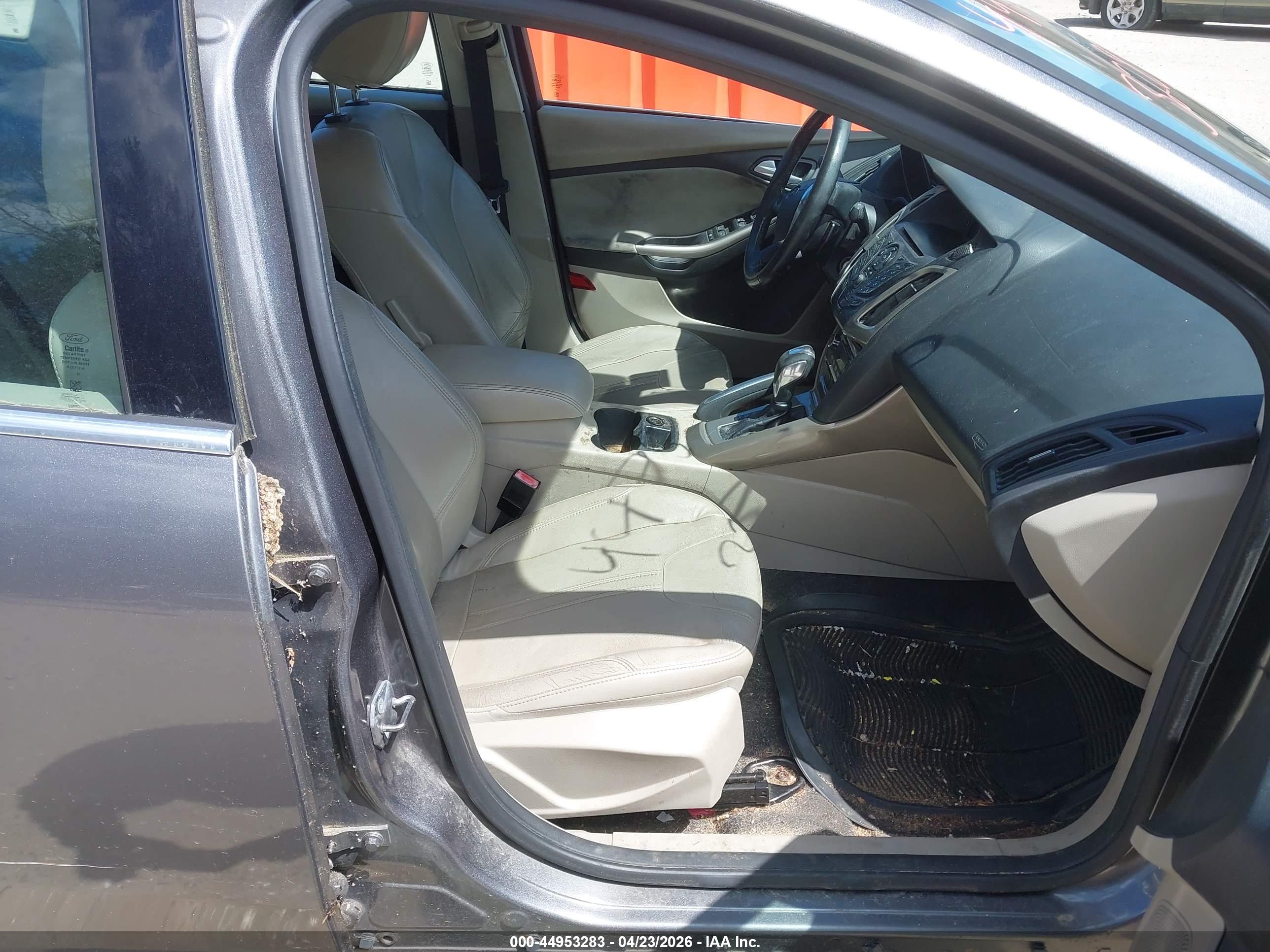 FORD FOCUS image 5