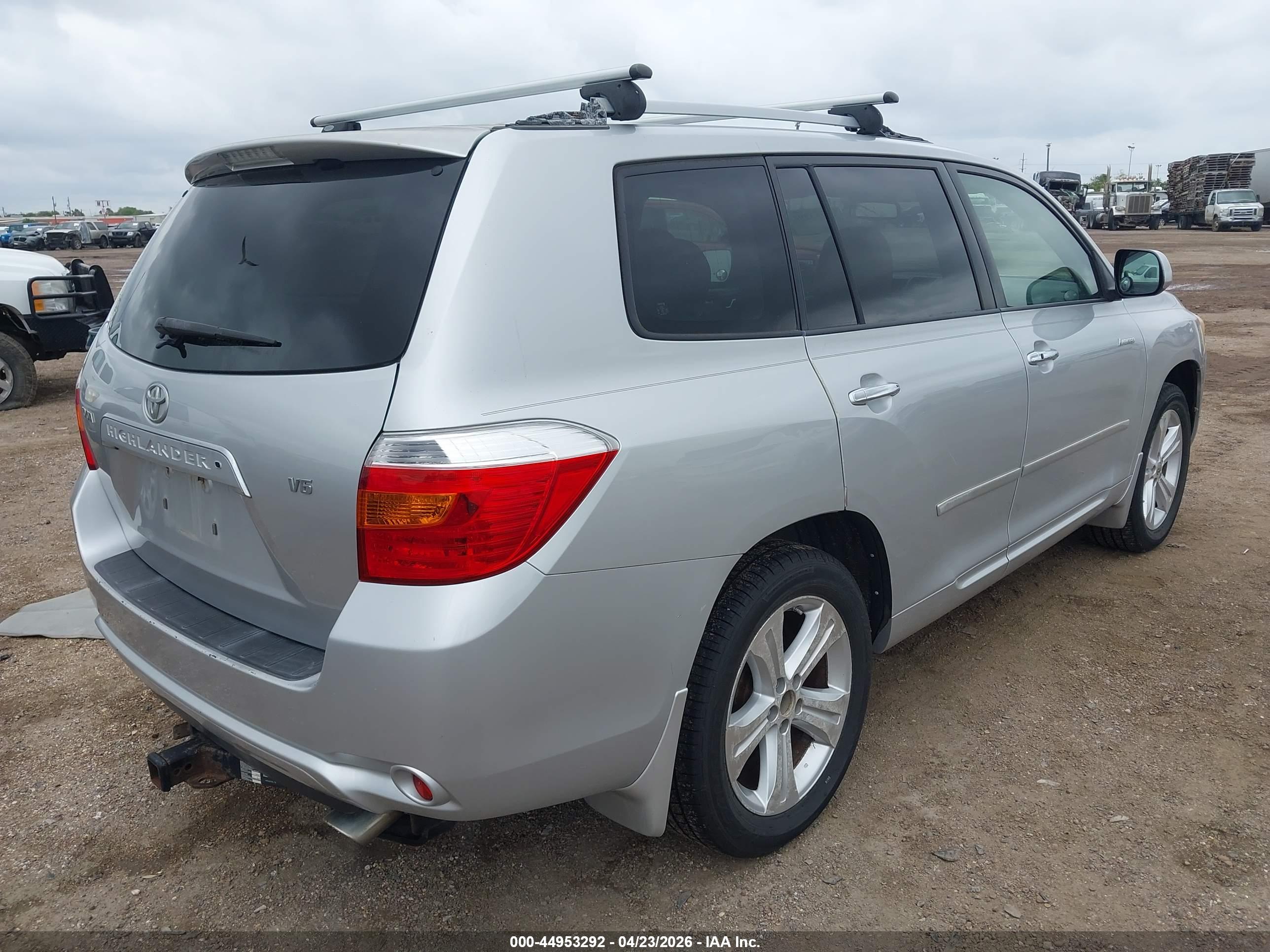 TOYOTA HIGHLANDER image 4