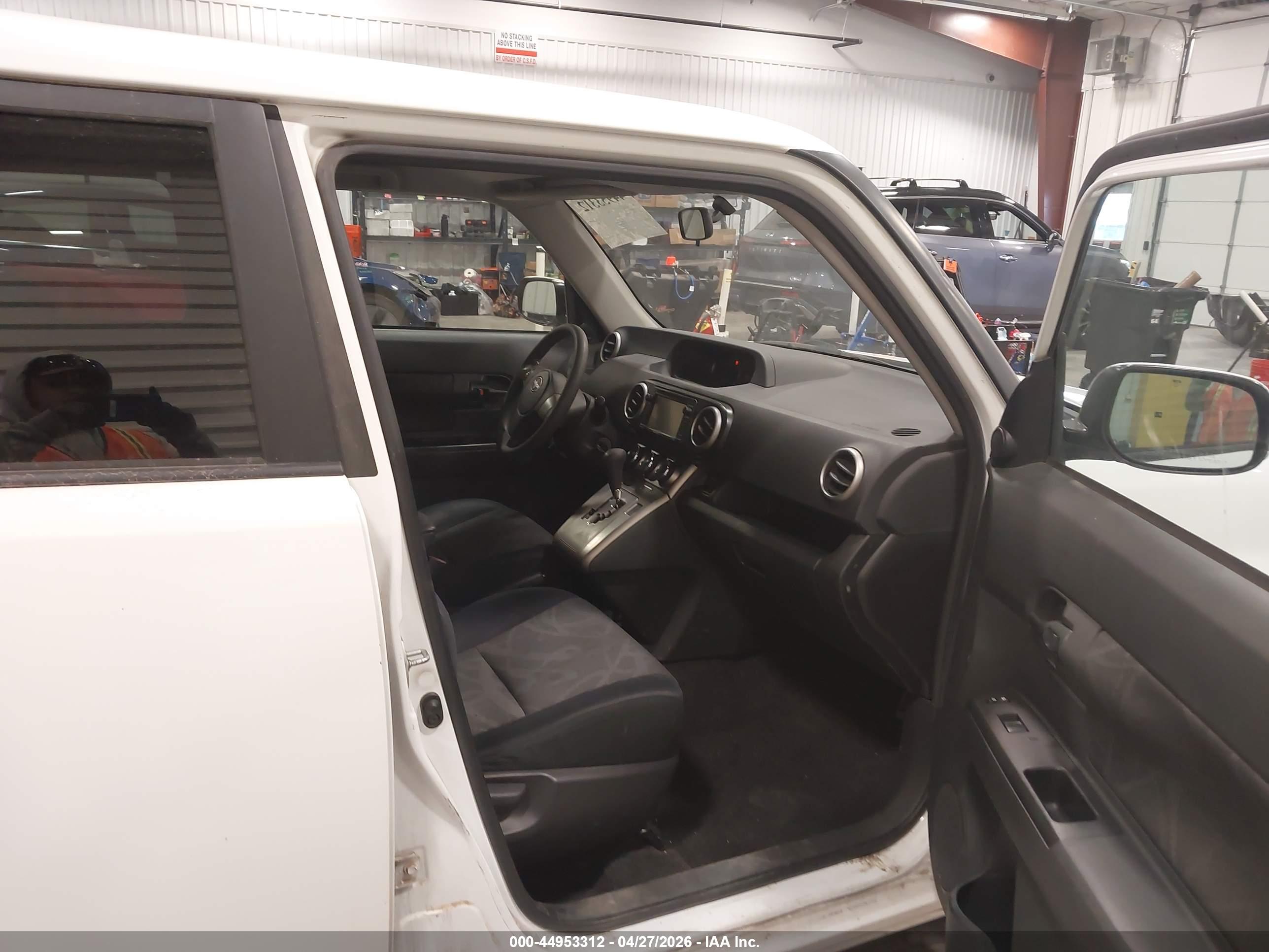 SCION XB image 5