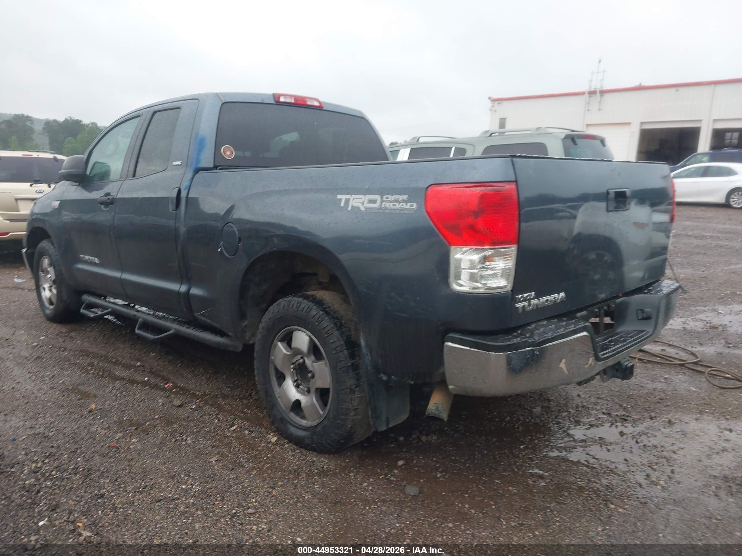 TOYOTA TUNDRA image 3