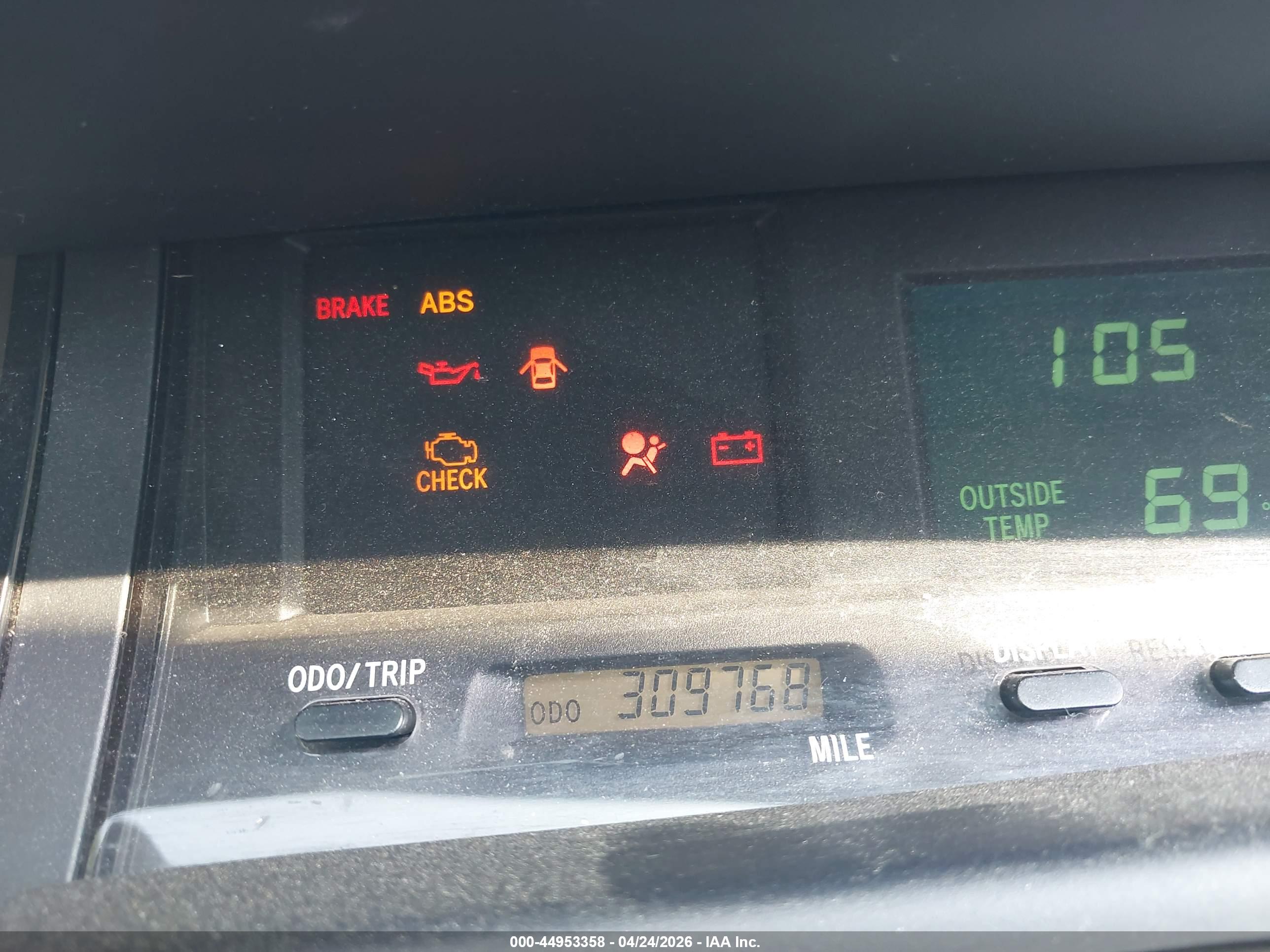 TOYOTA AVALON image 7