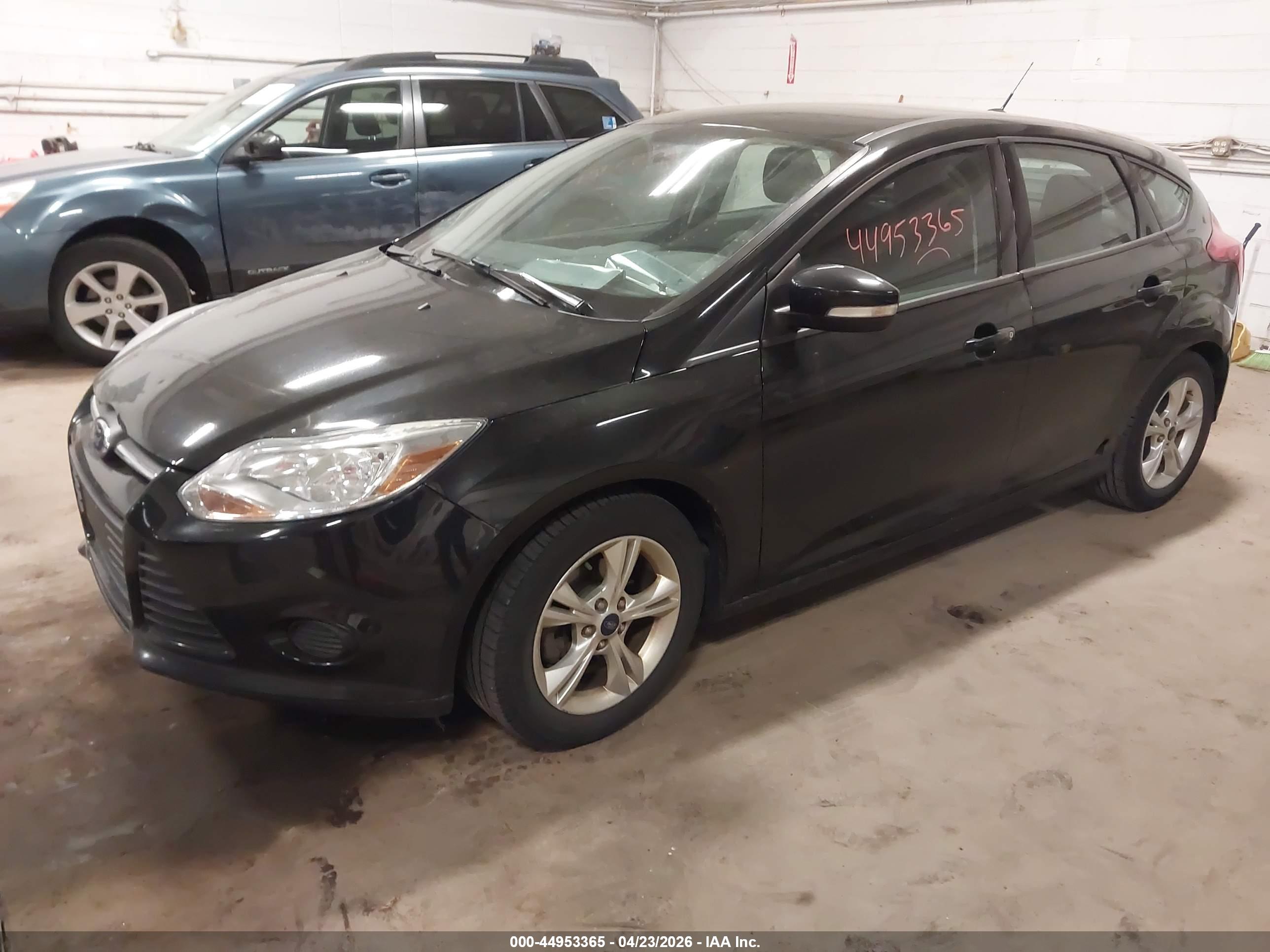 FORD FOCUS image 2