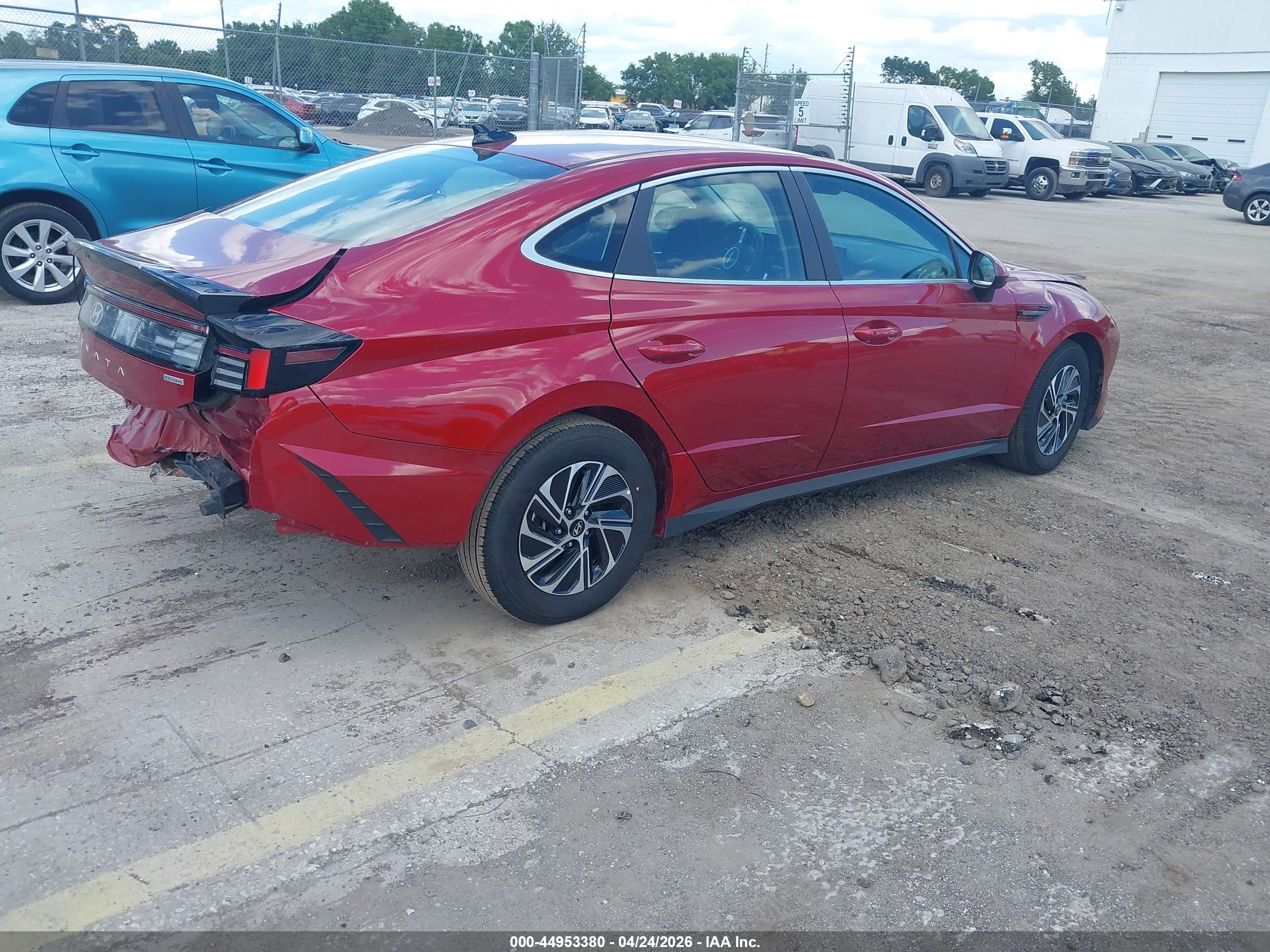 HYUNDAI SONATA image 4