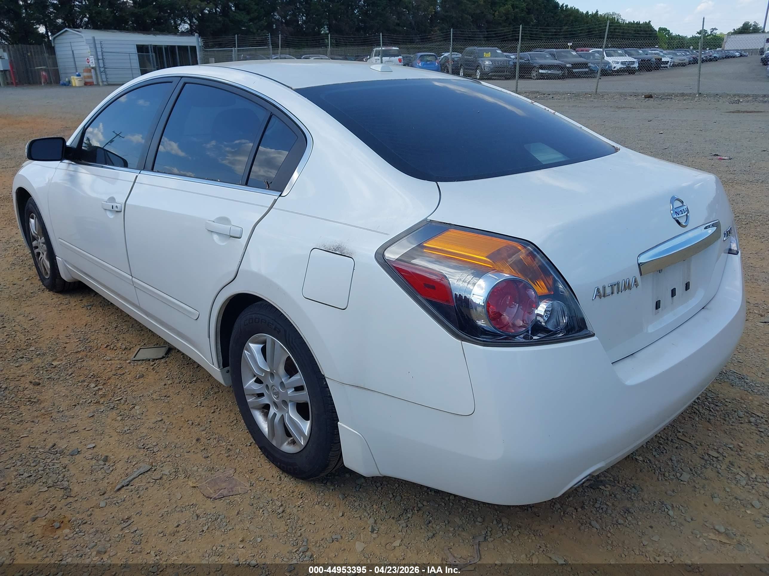 NISSAN ALTIMA image 3