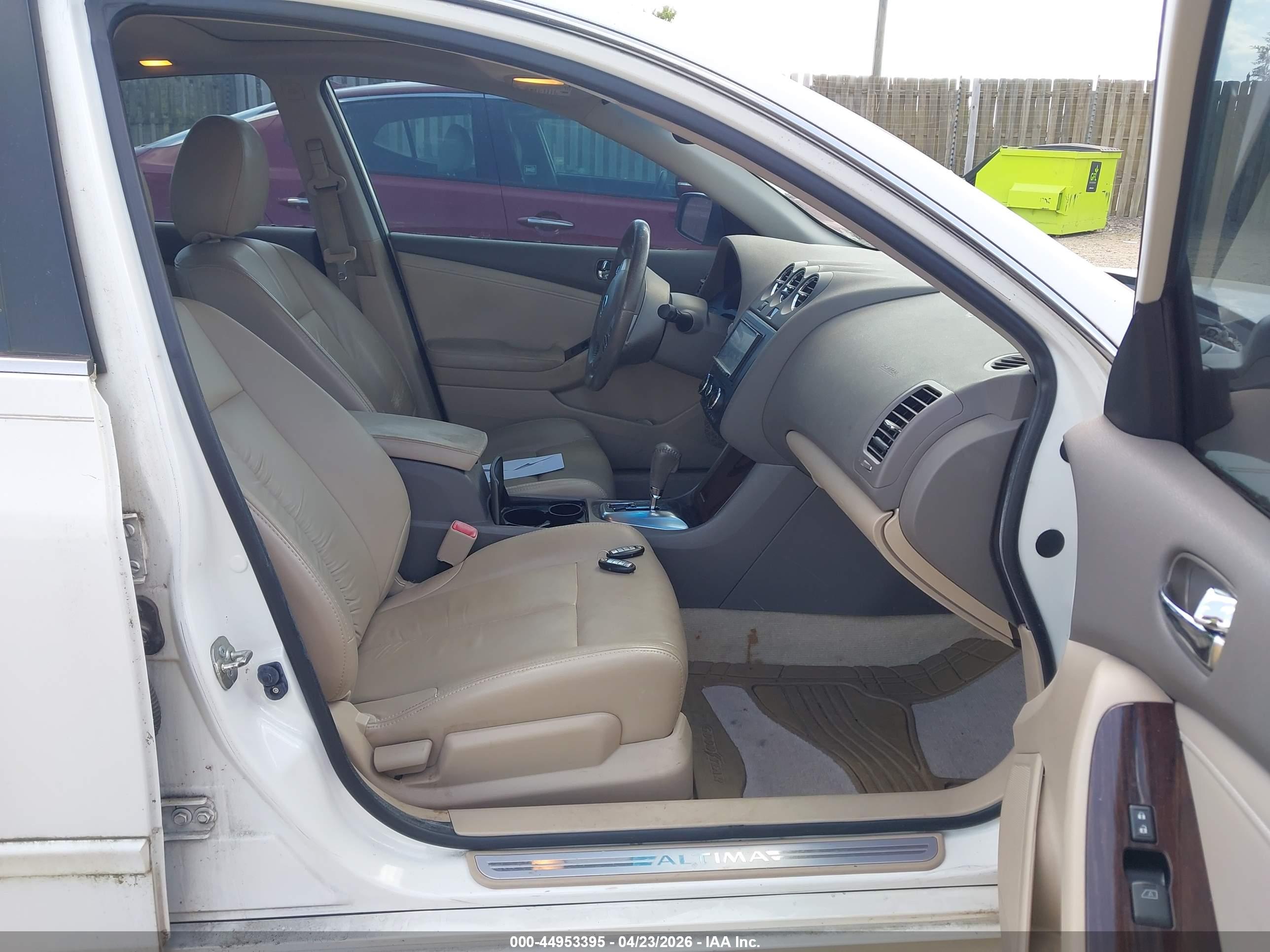 NISSAN ALTIMA image 5