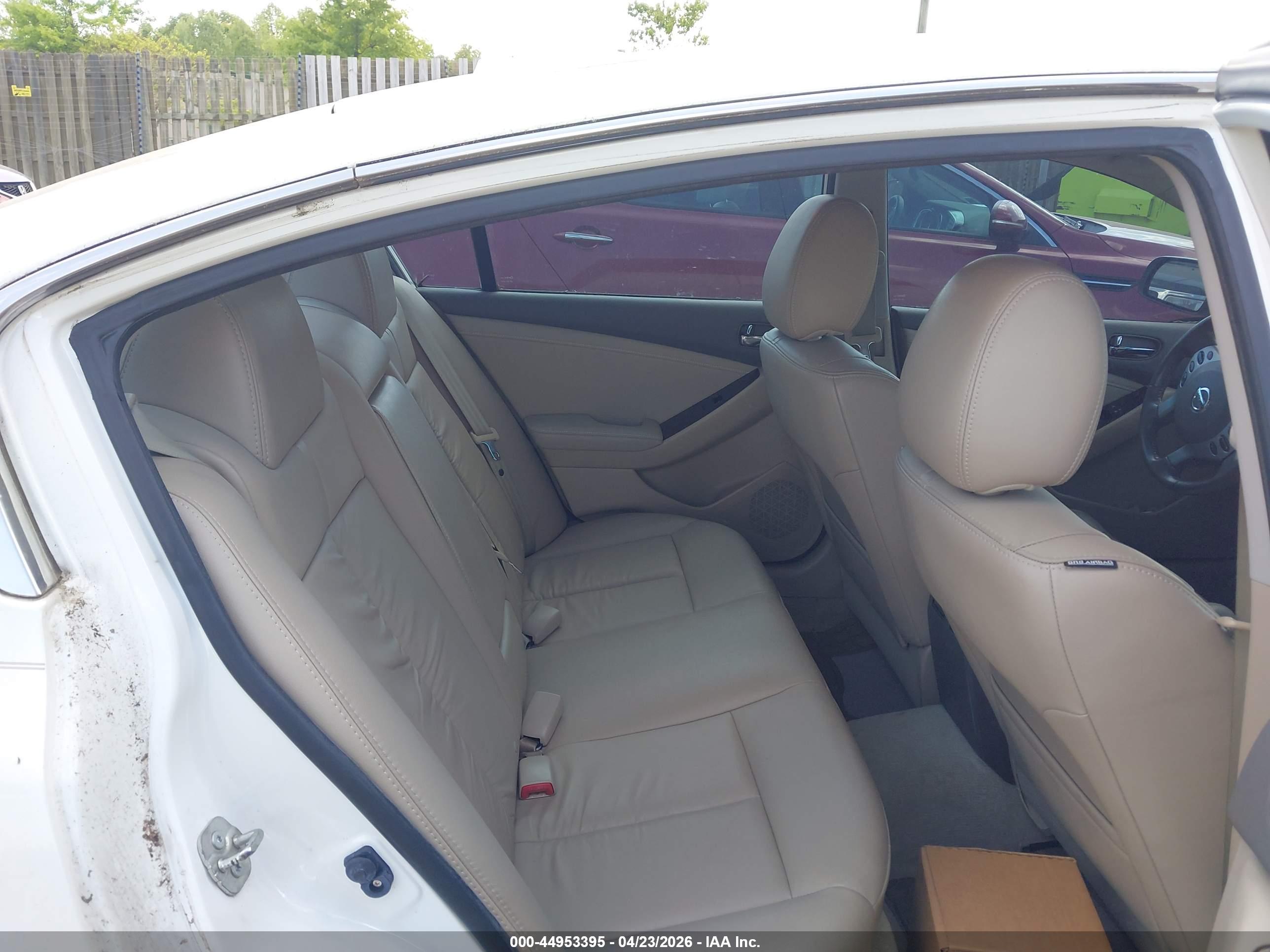 NISSAN ALTIMA image 8