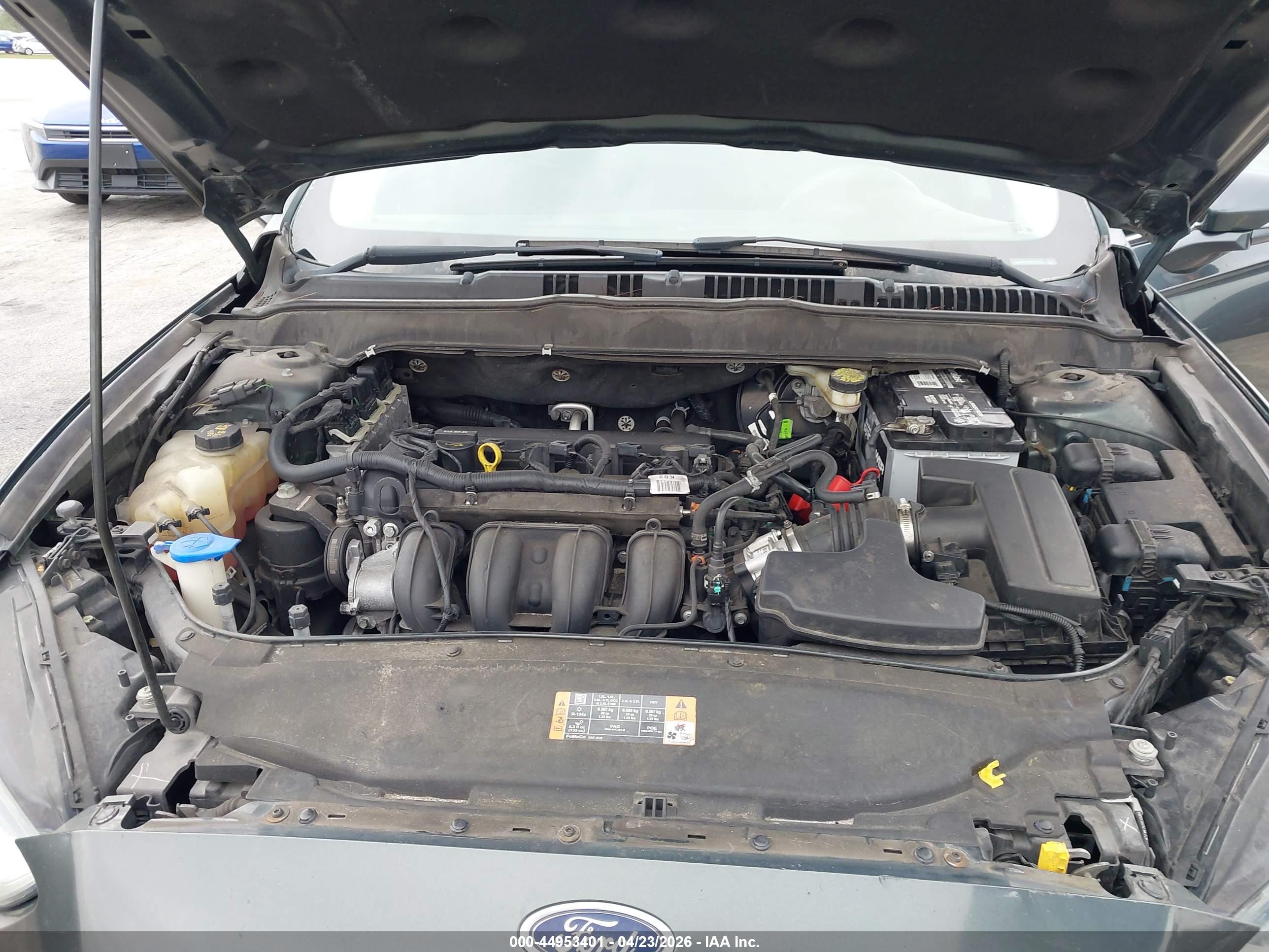 FORD FUSION image 10