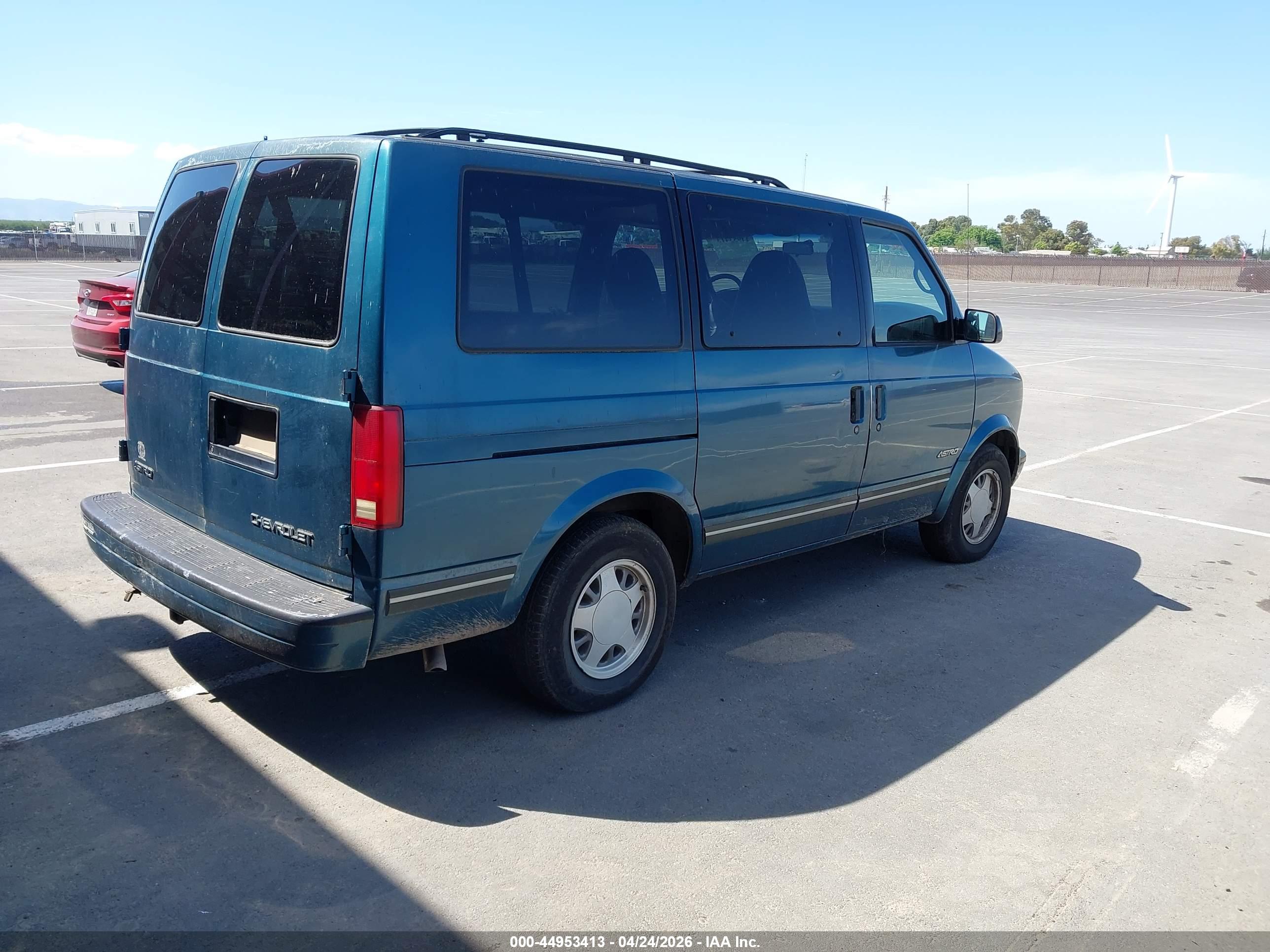 CHEVROLET ASTRO image 4