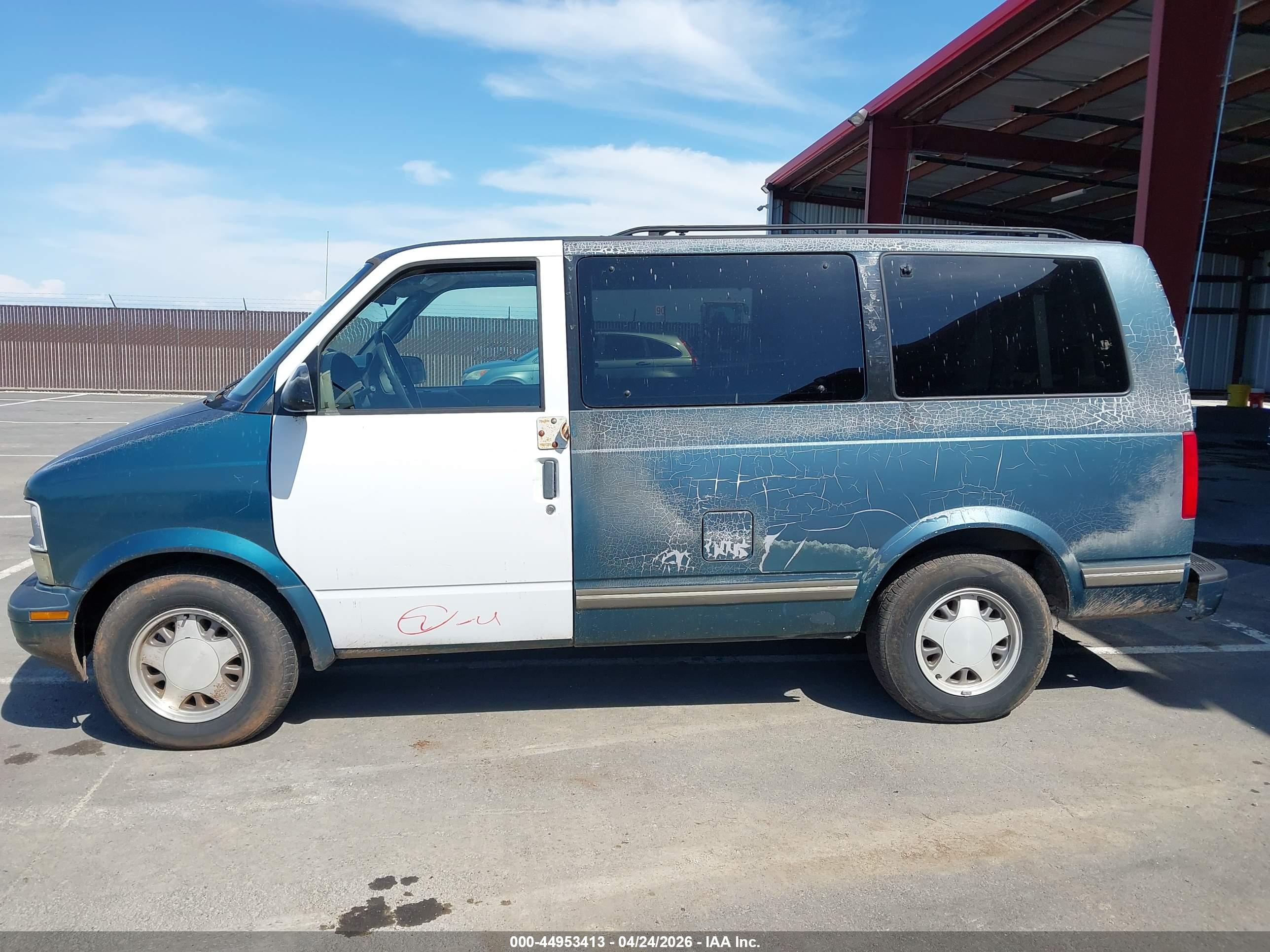 CHEVROLET ASTRO image 6
