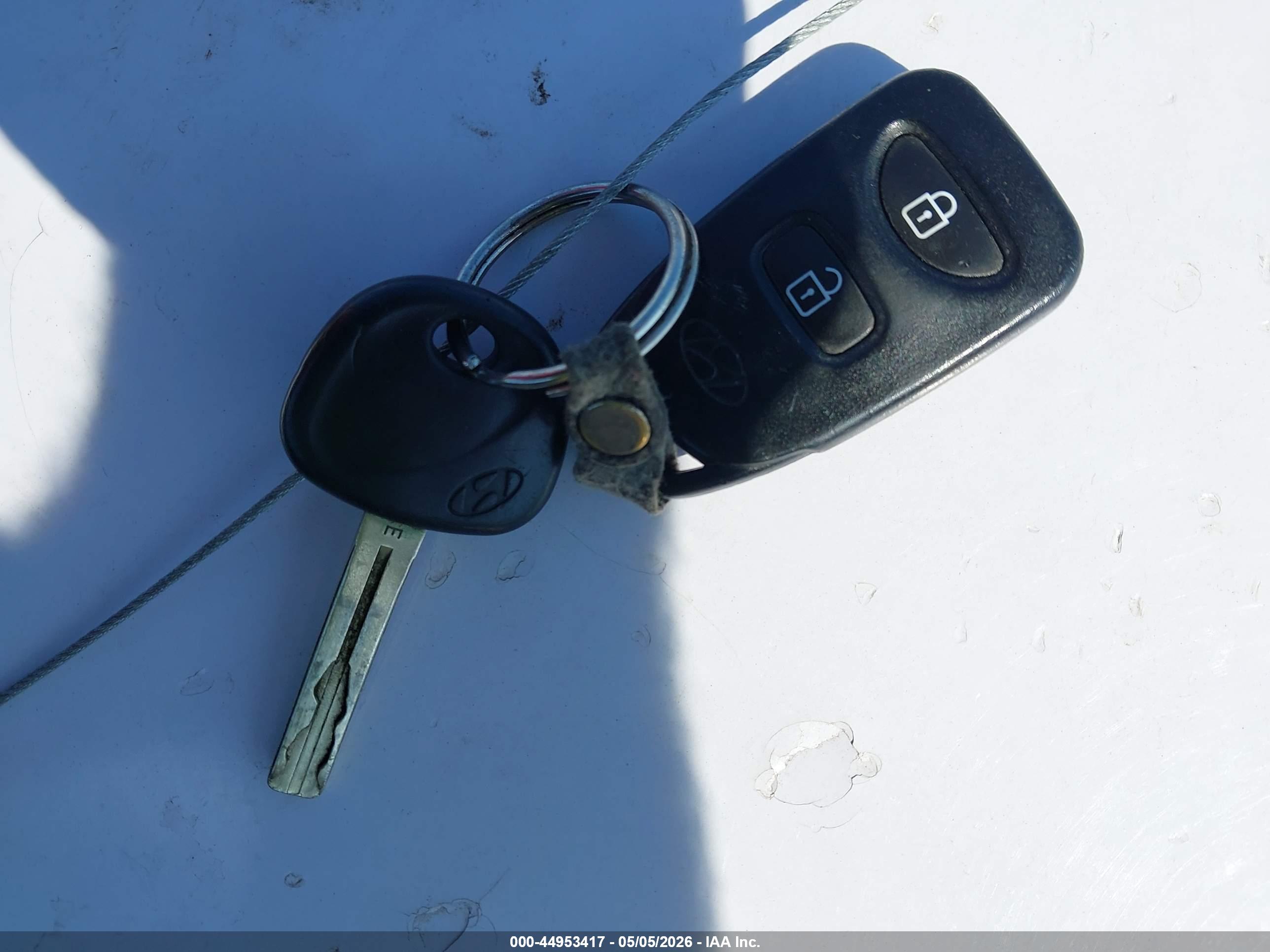 HYUNDAI TUCSON image 11