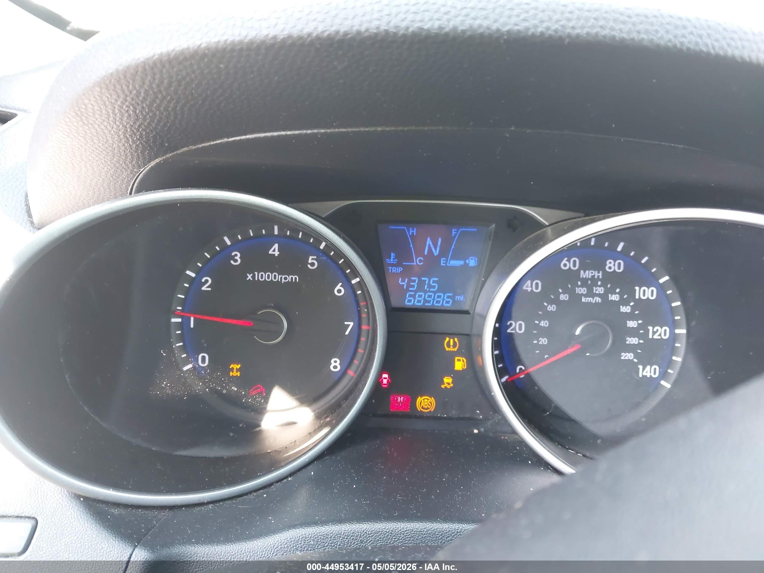 HYUNDAI TUCSON image 7