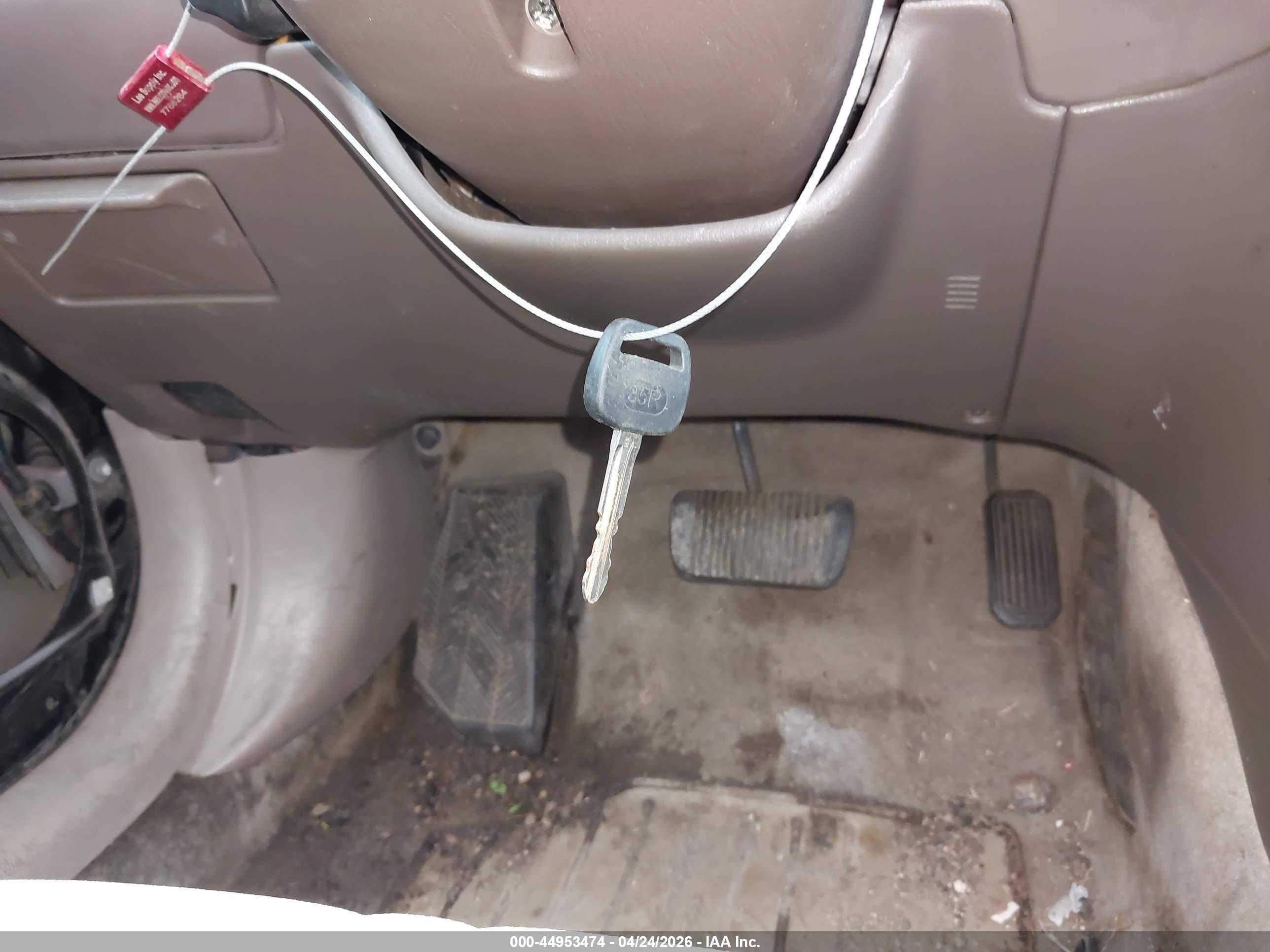 TOYOTA CAMRY image 11