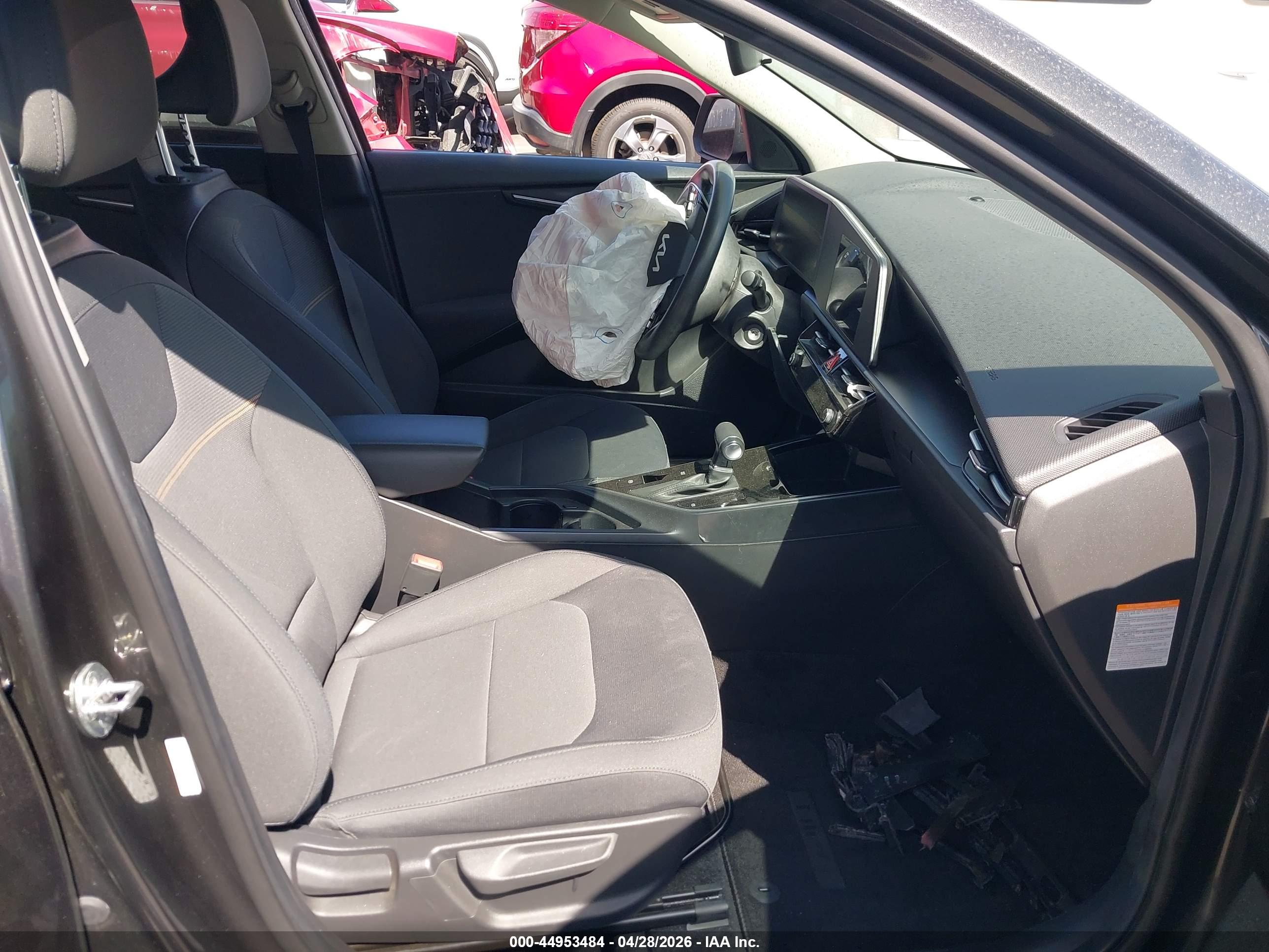 KIA NIRO image 5