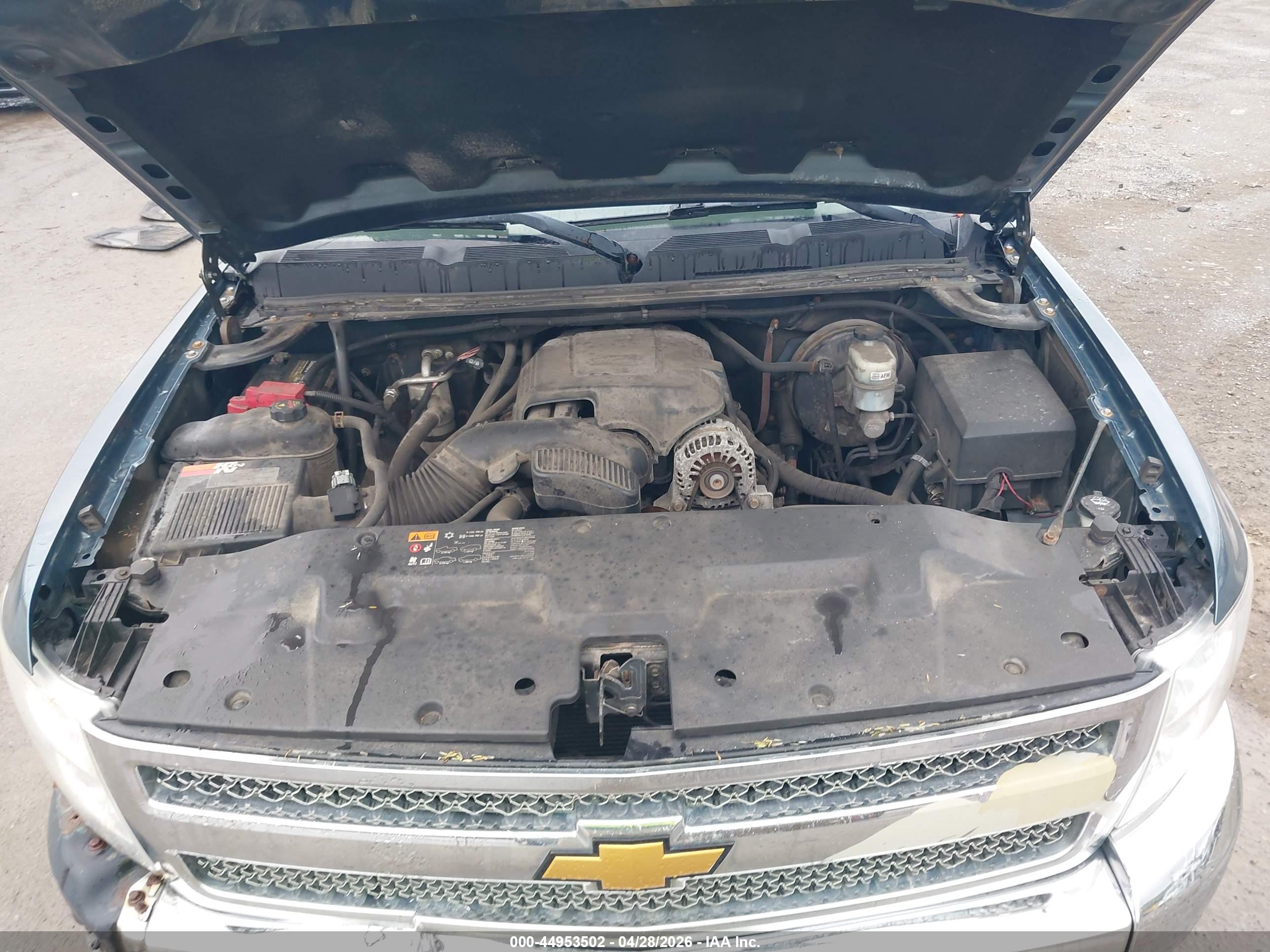 CHEVROLET SILVERADO image 10