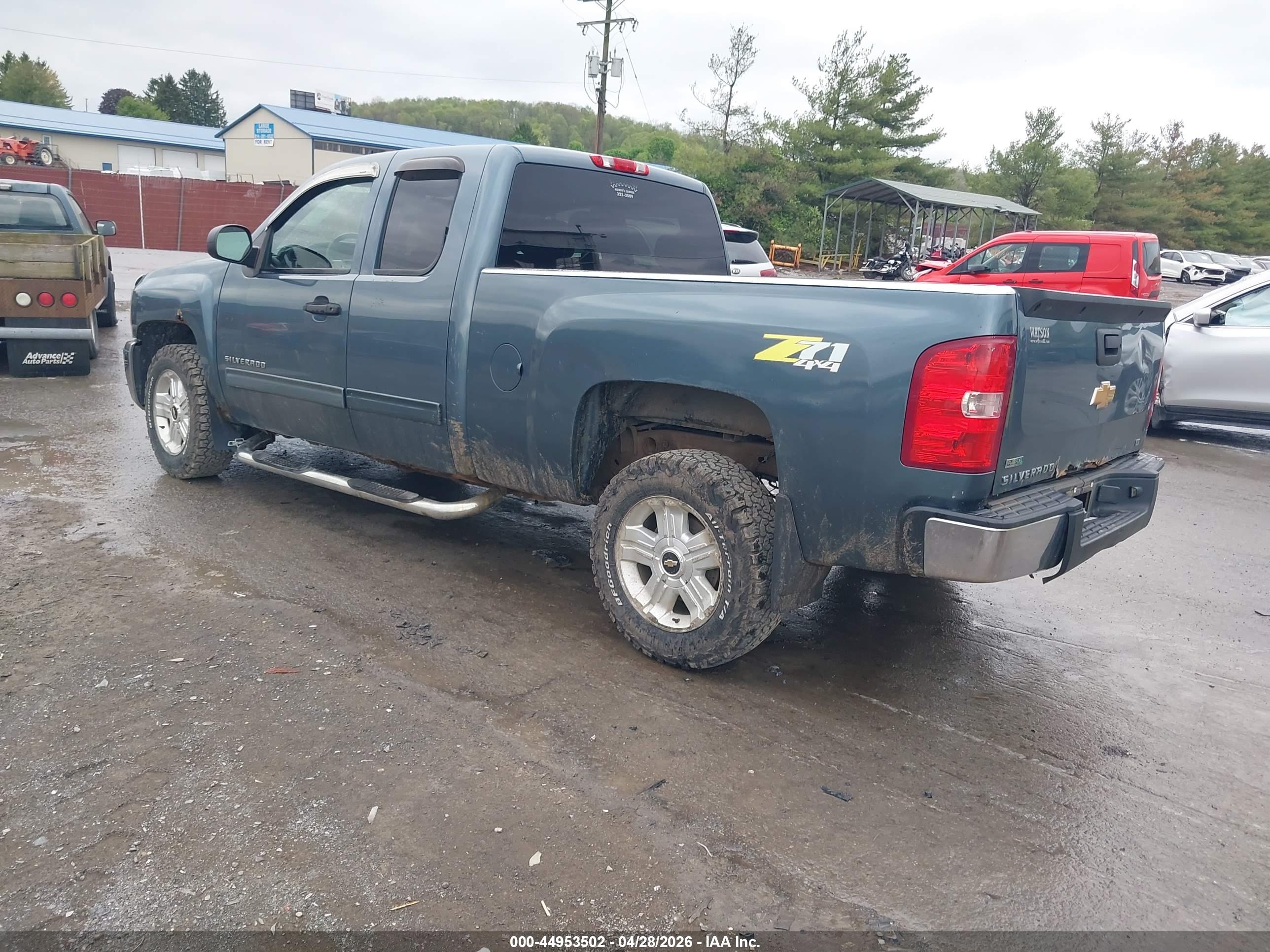 CHEVROLET SILVERADO image 3