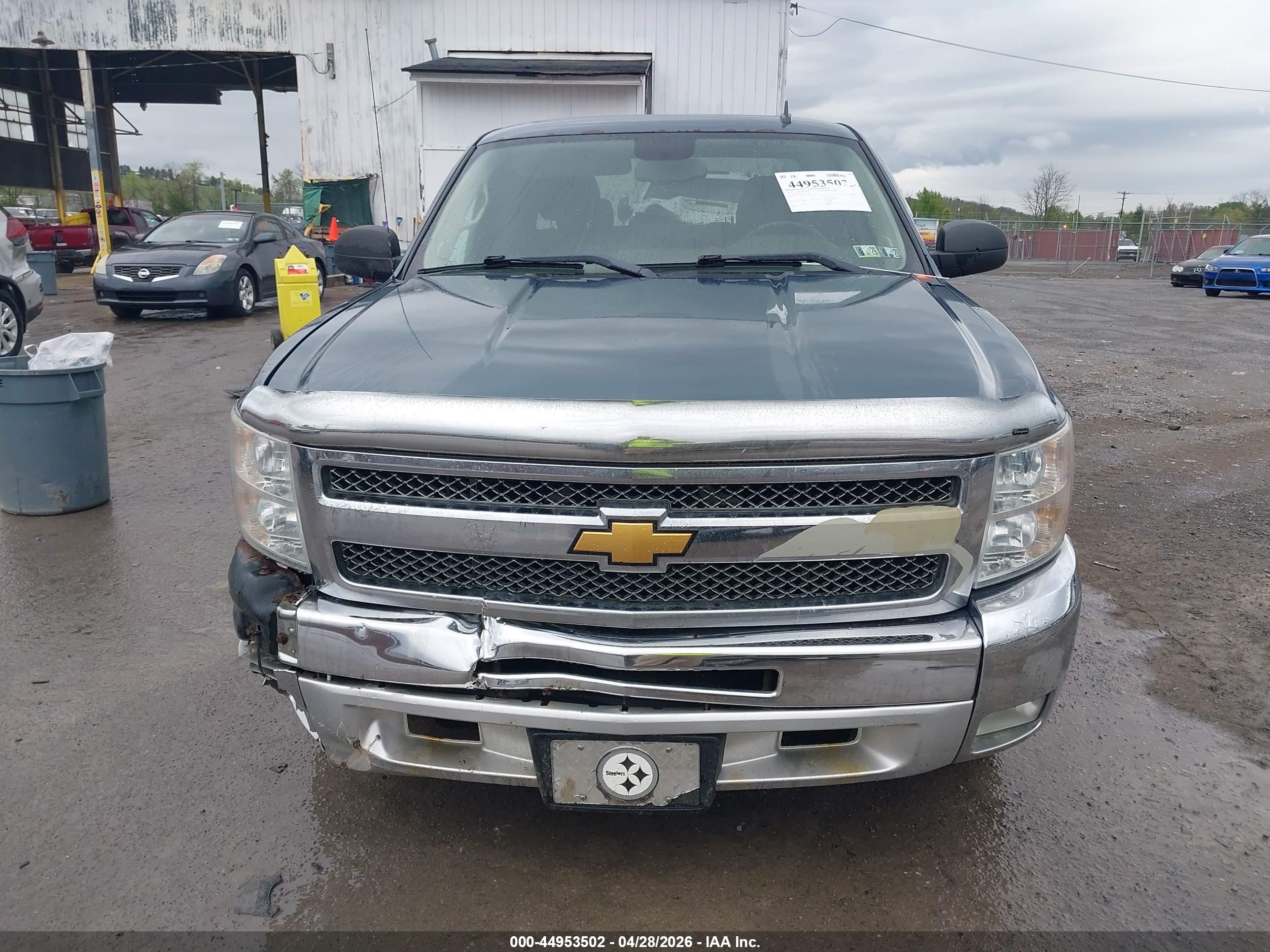 CHEVROLET SILVERADO image 6