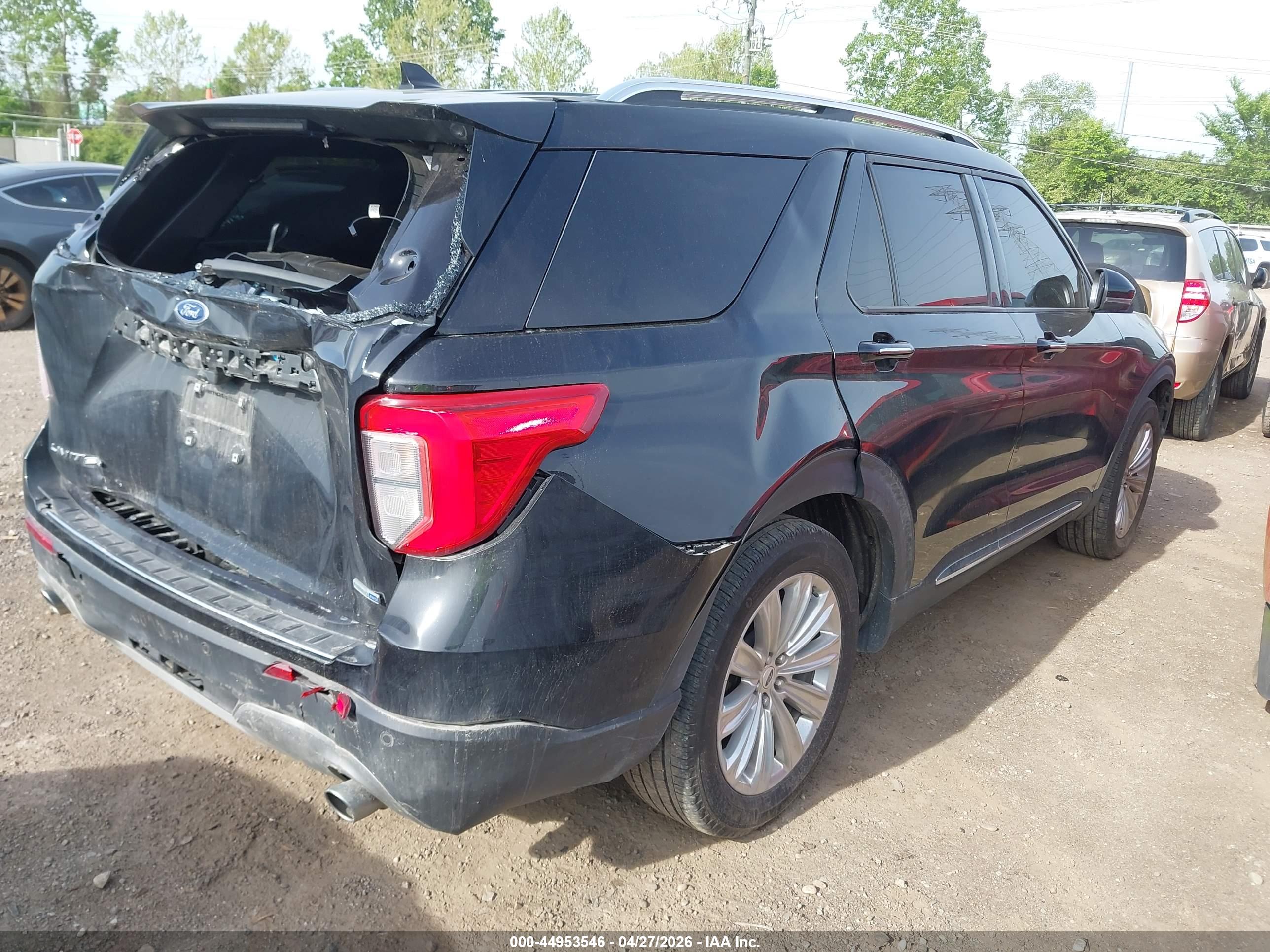 FORD EXPLORER image 4