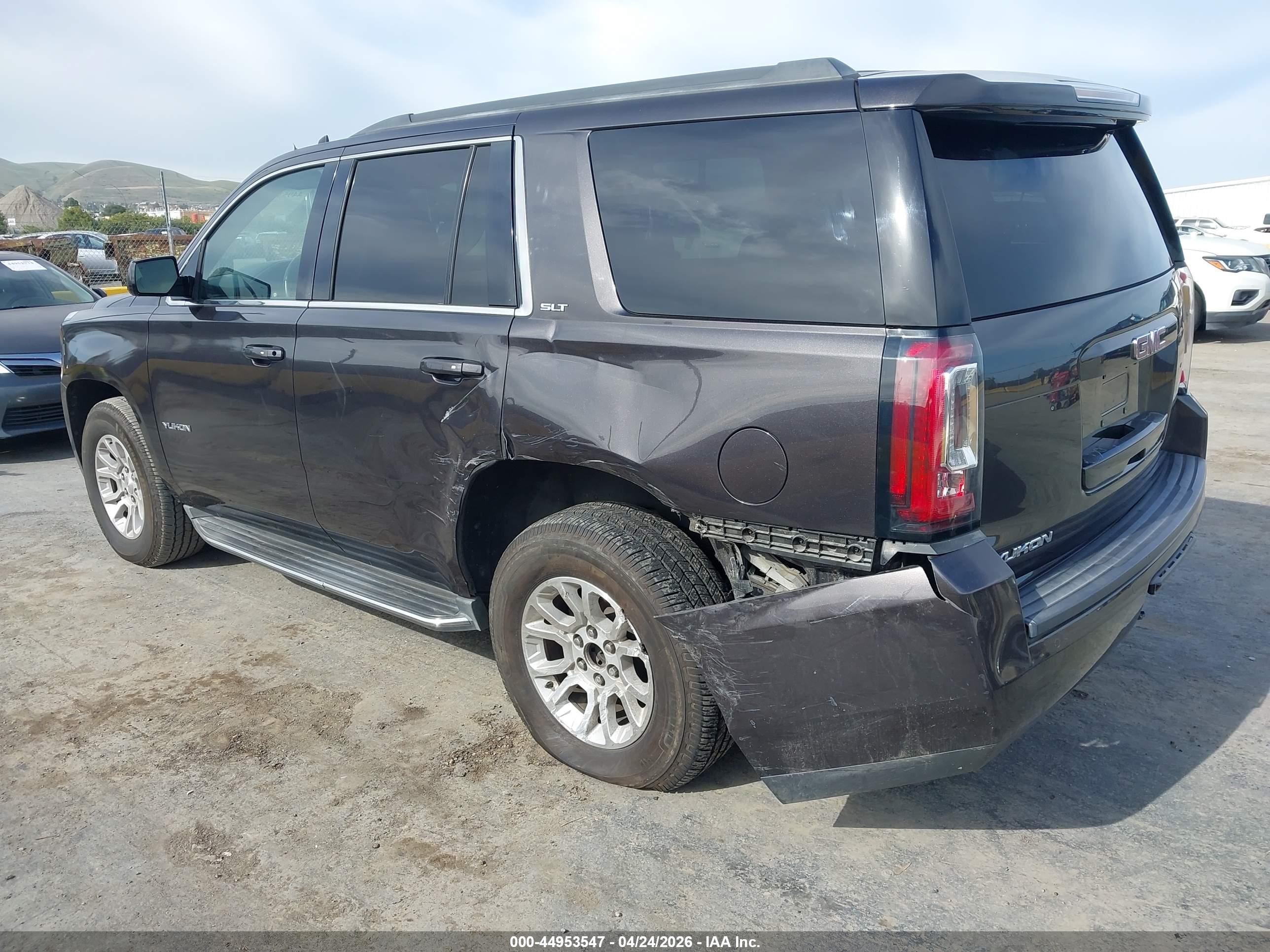 GMC YUKON image 3