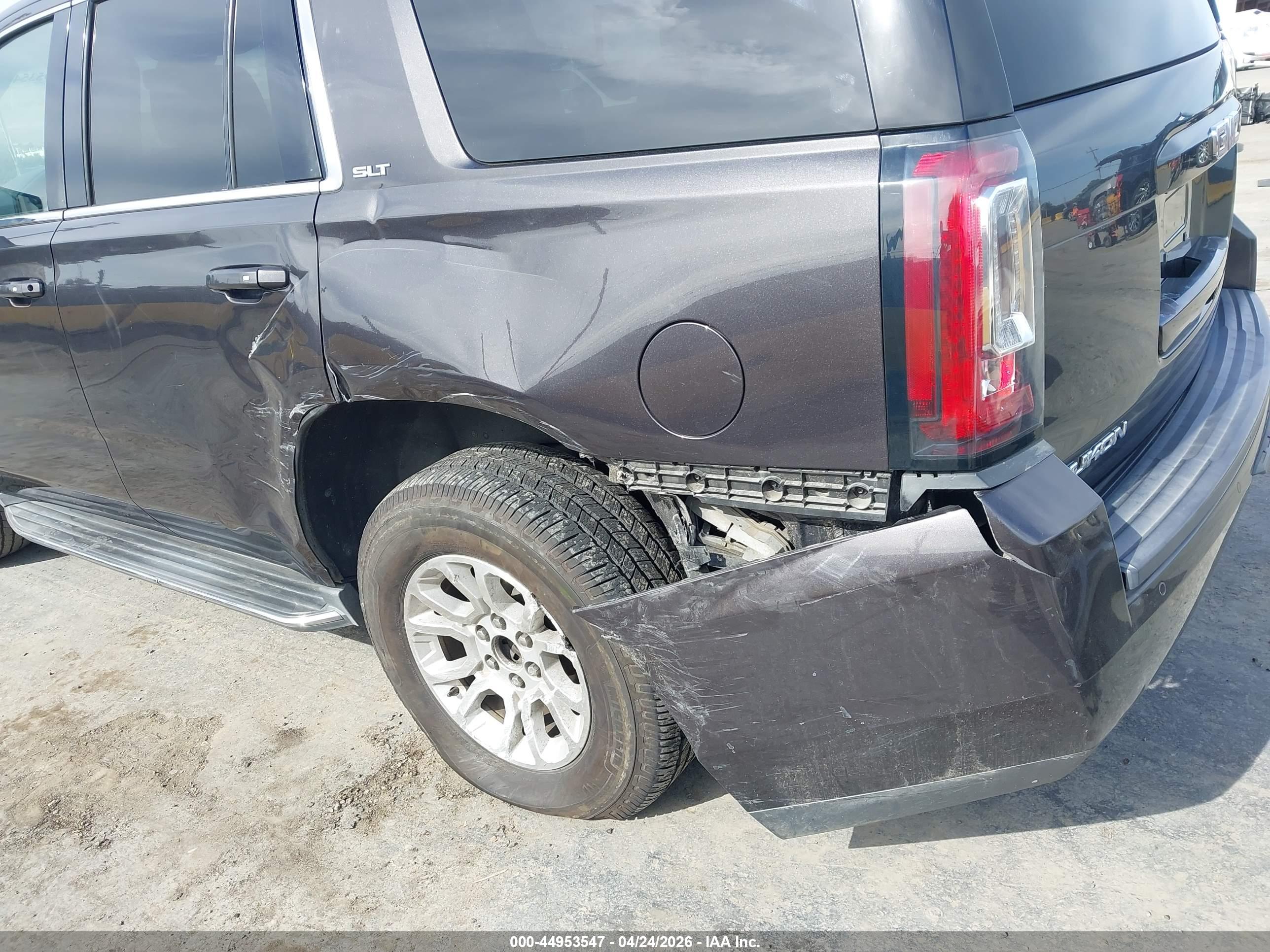 GMC YUKON image 6