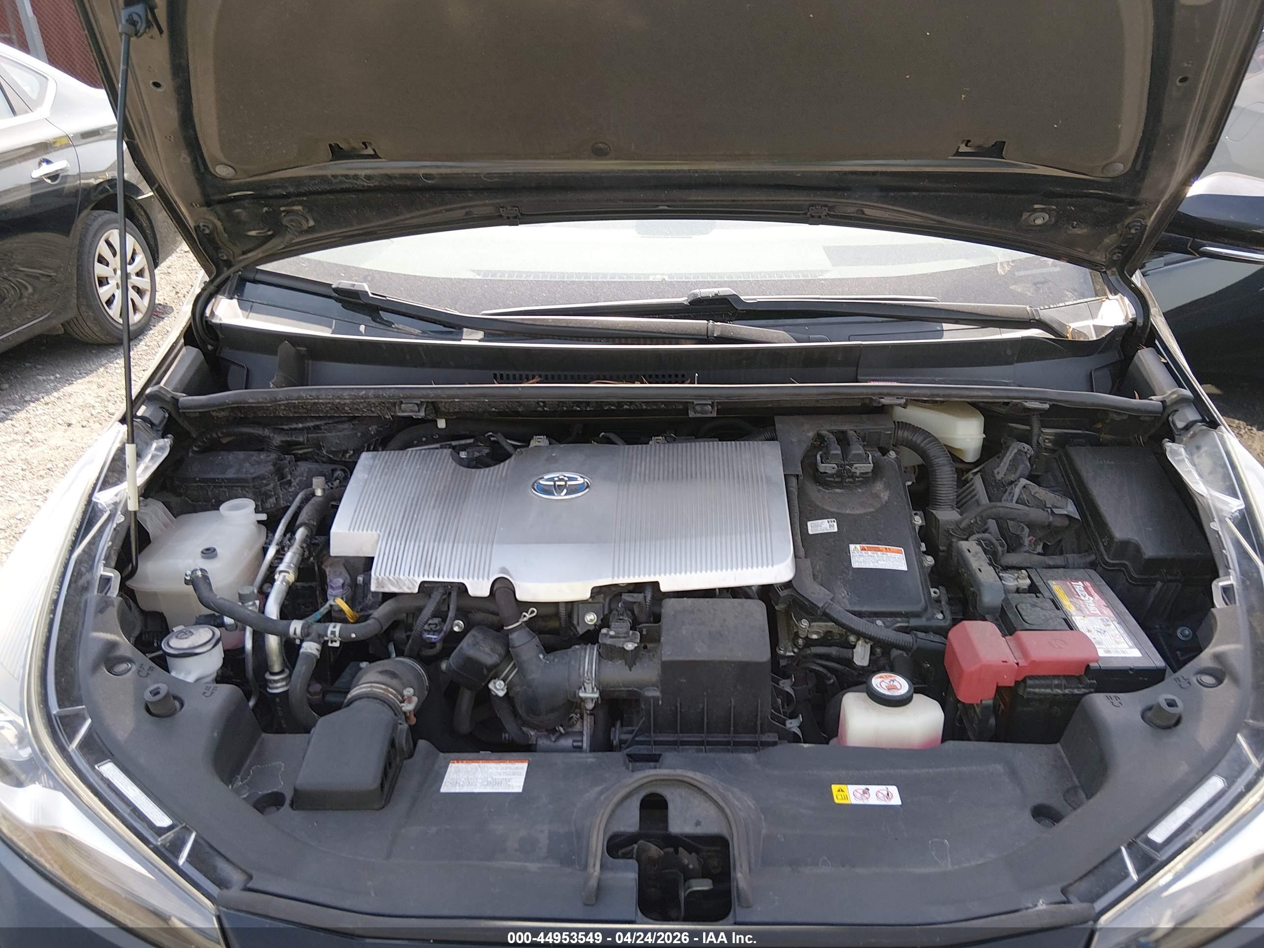 TOYOTA PRIUS image 10
