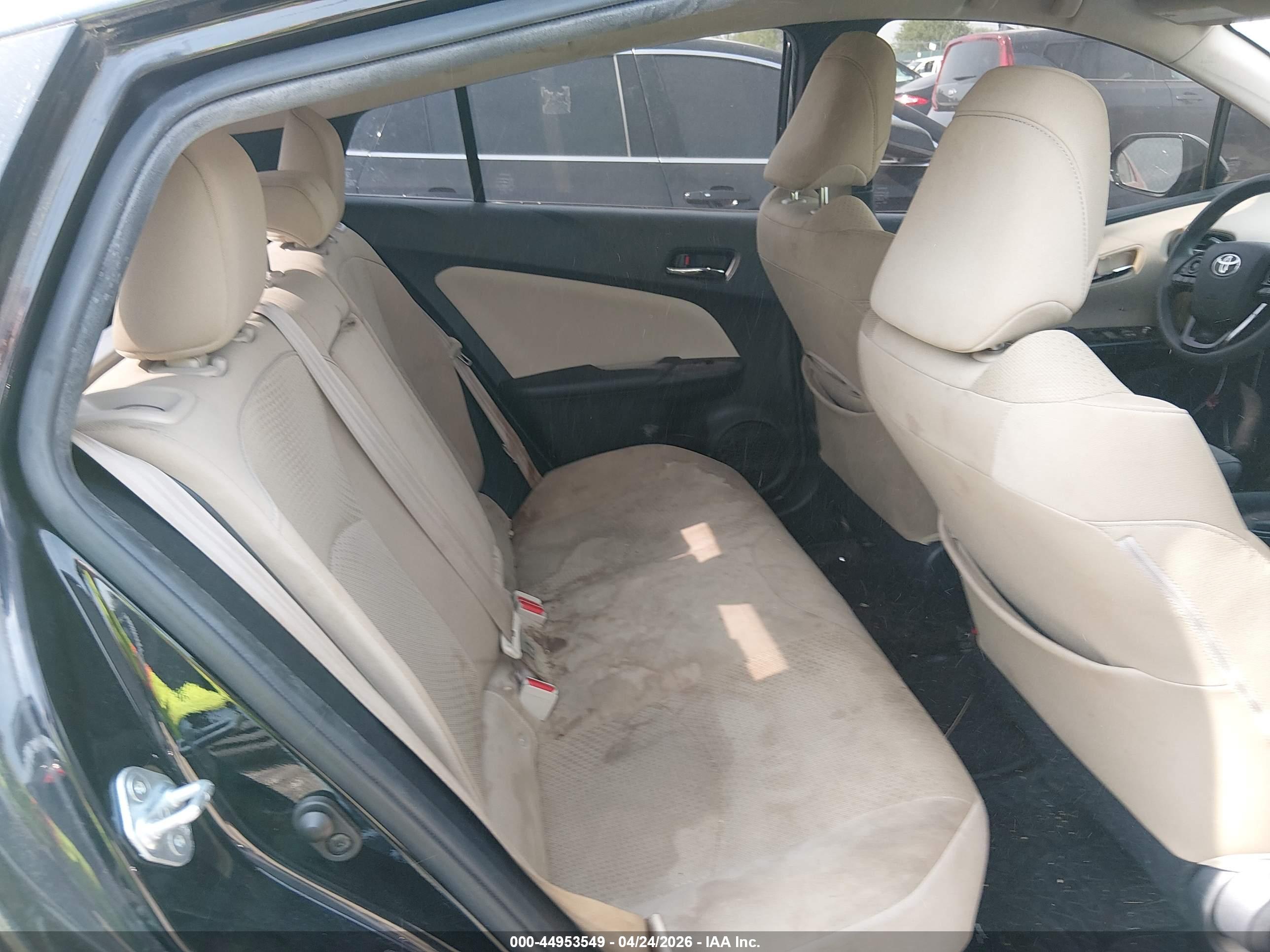 TOYOTA PRIUS image 8