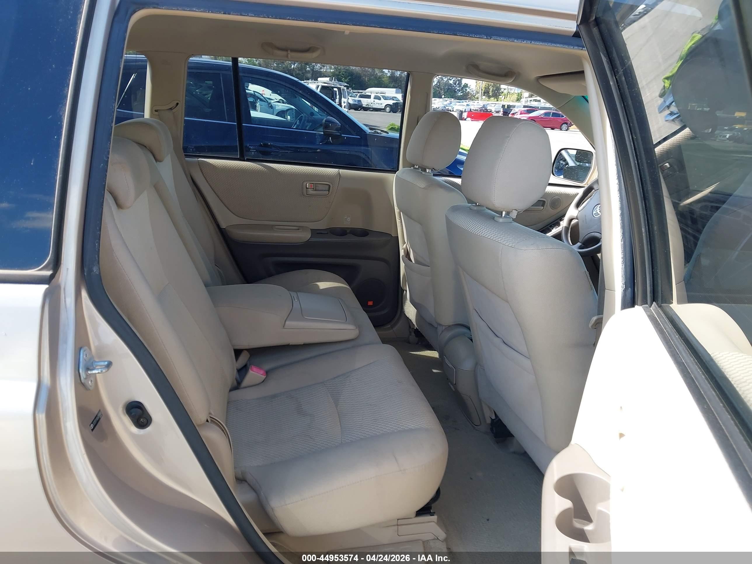 TOYOTA HIGHLANDER image 8