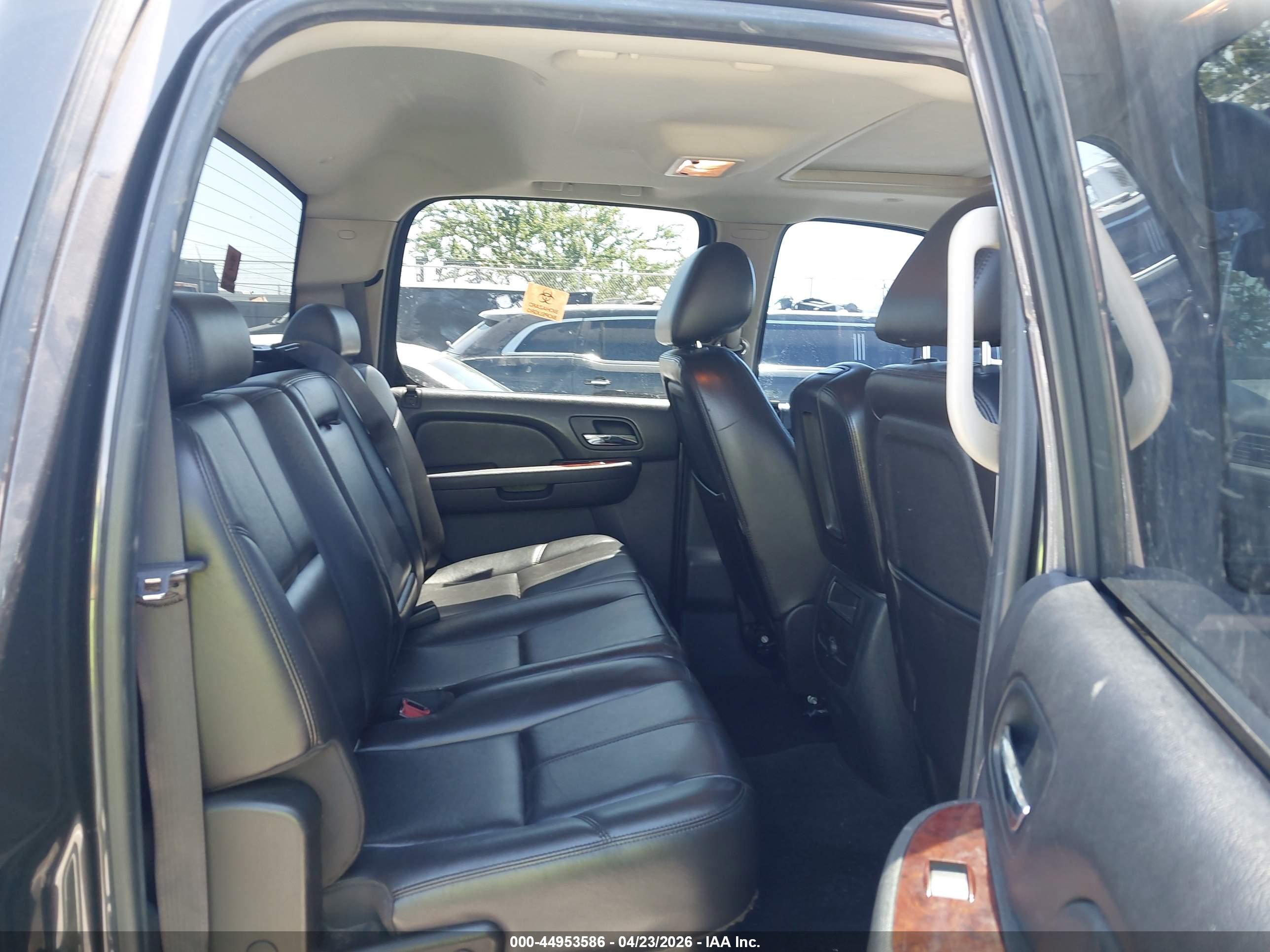 CHEVROLET SILVERADO image 8