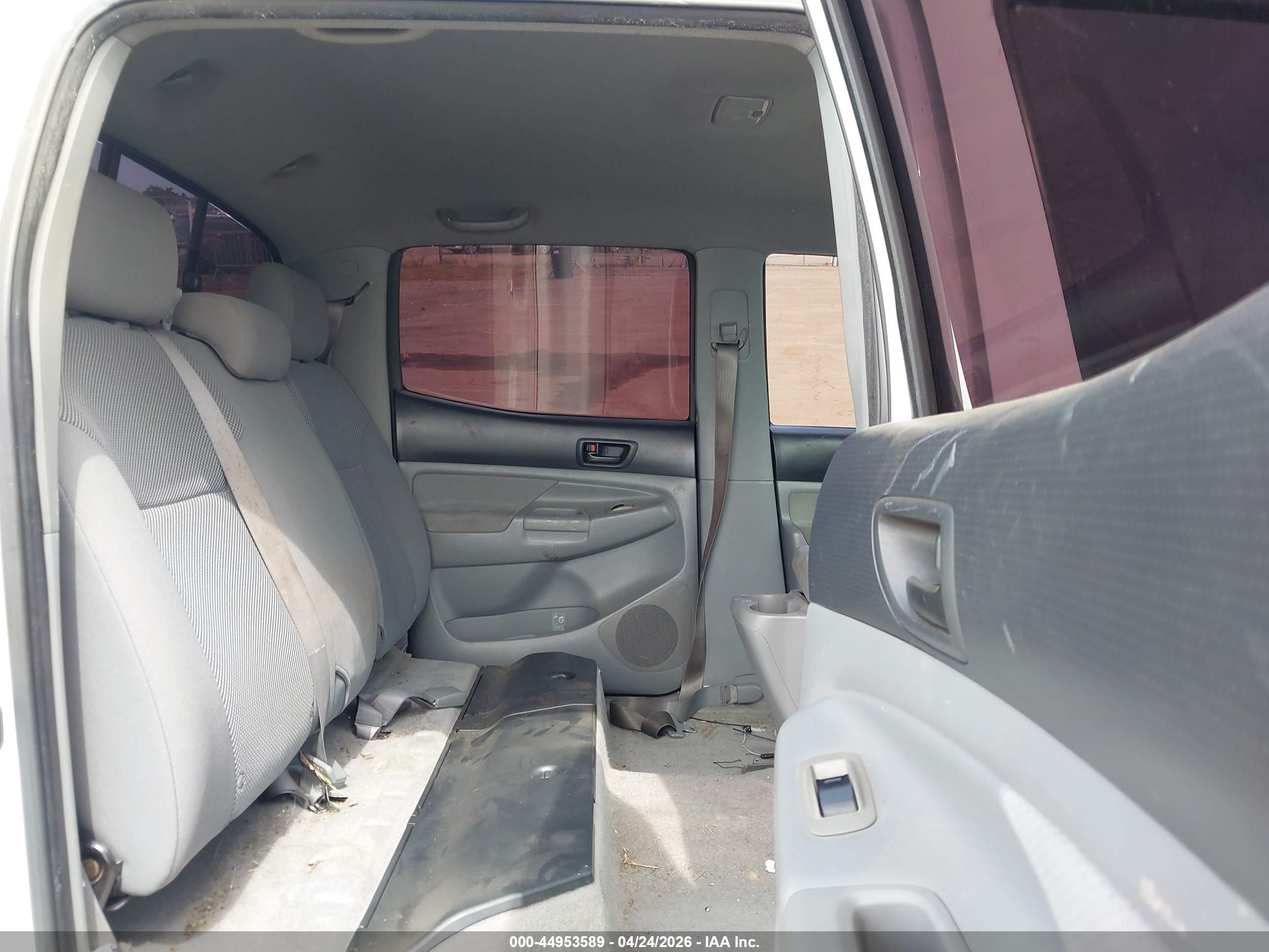 TOYOTA TACOMA image 8