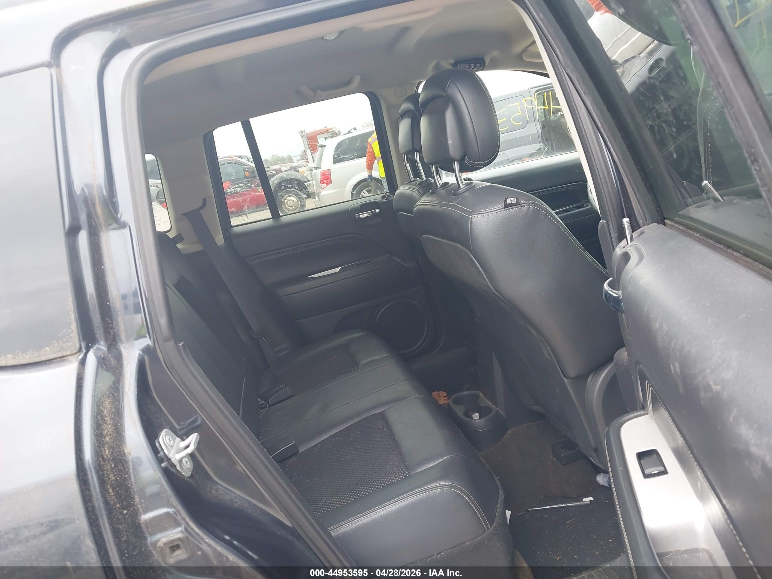 JEEP COMPASS image 8