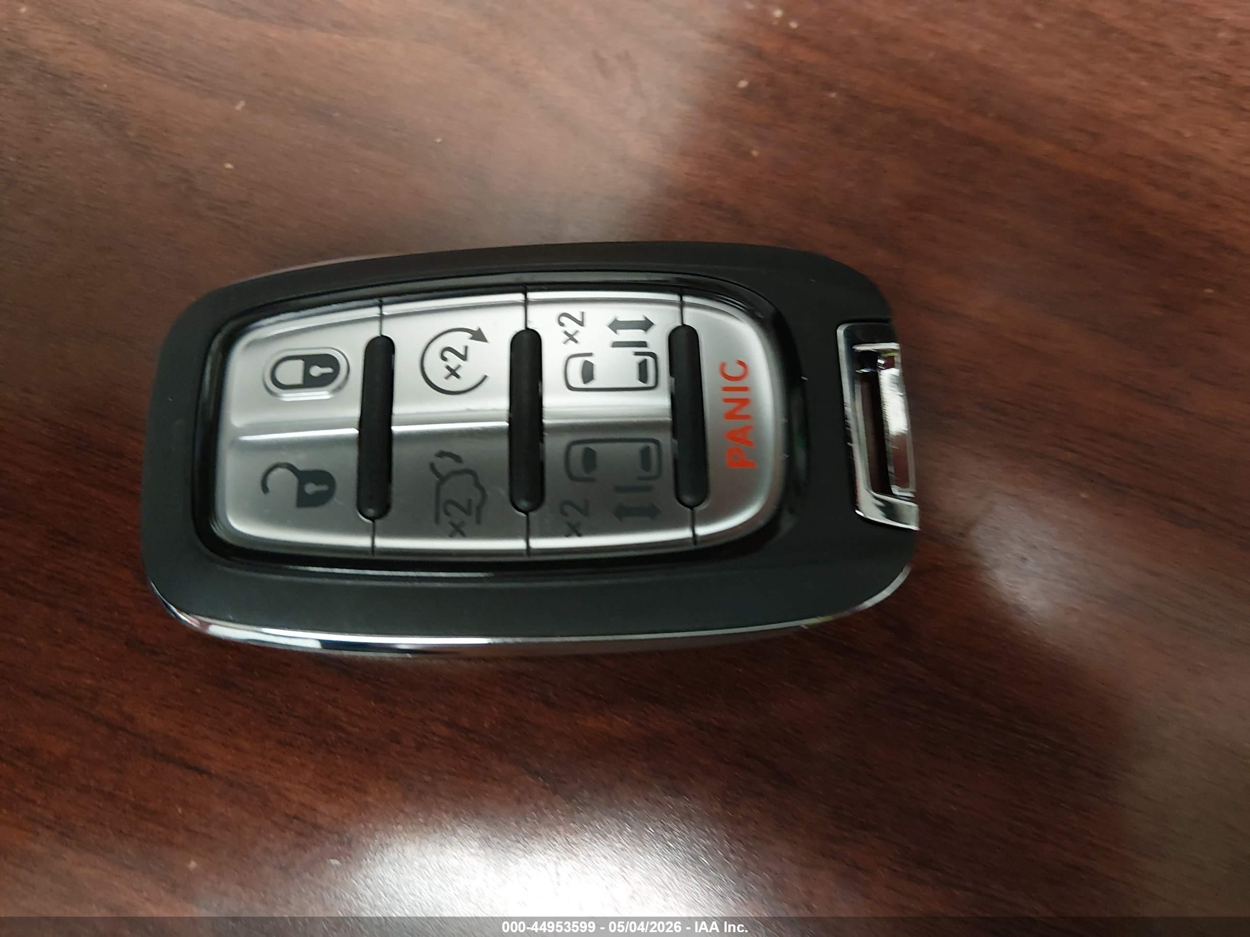 CHRYSLER PACIFICA image 11