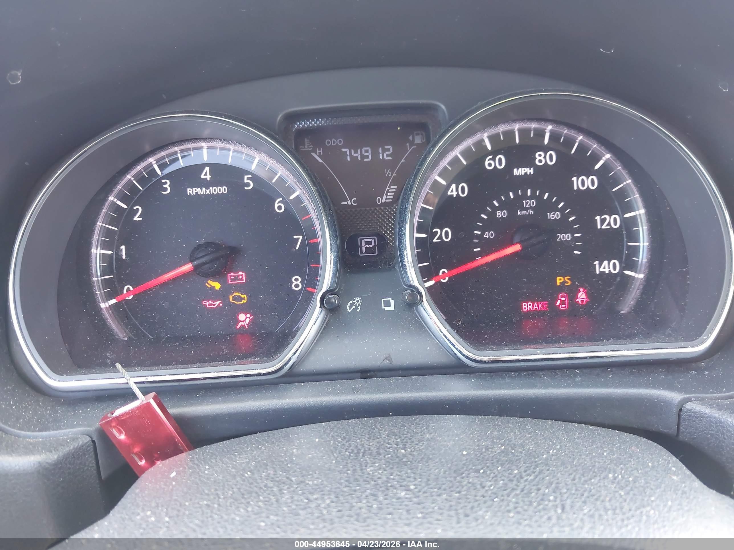 NISSAN VERSA image 7