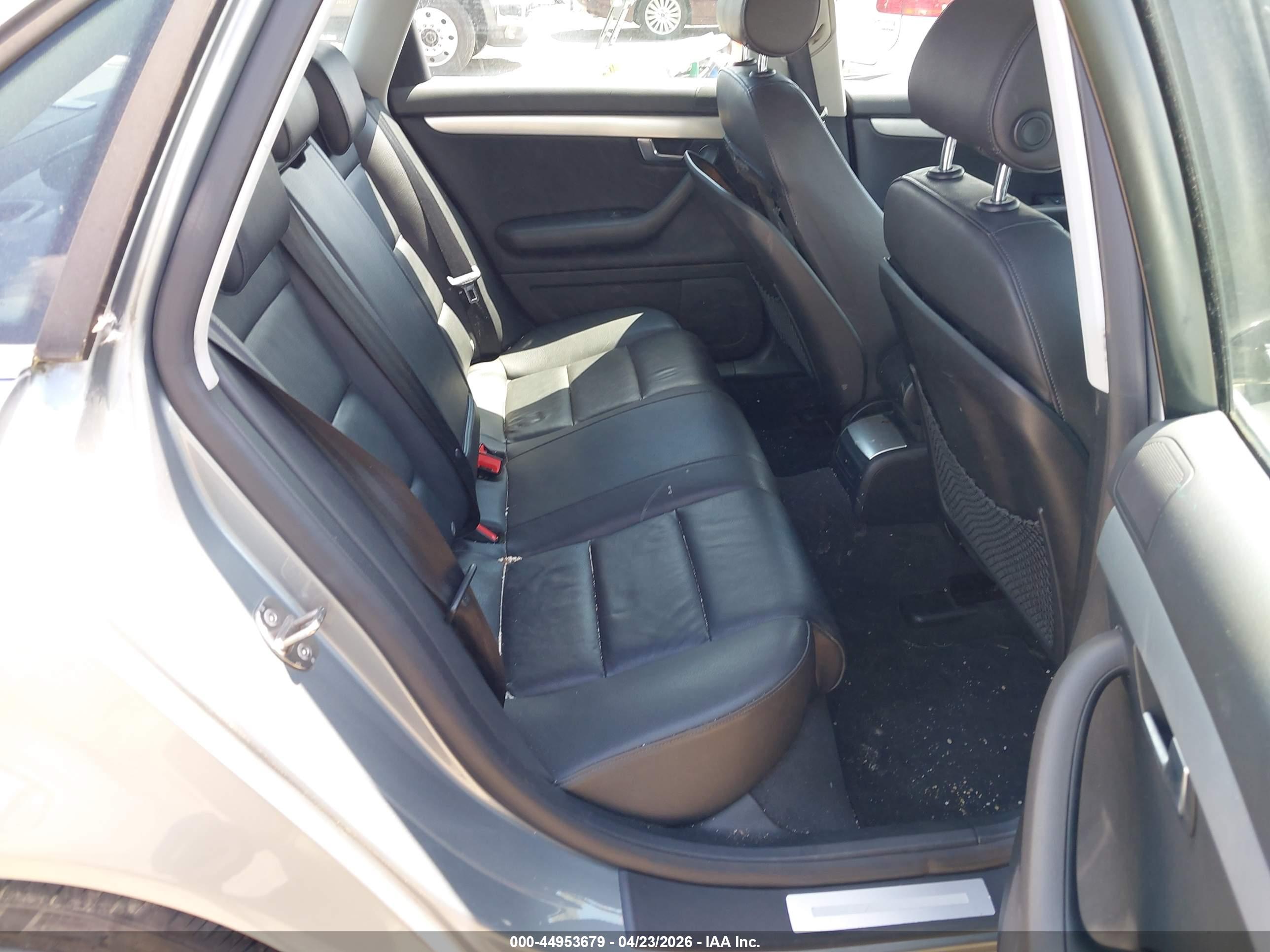 AUDI A4 image 8