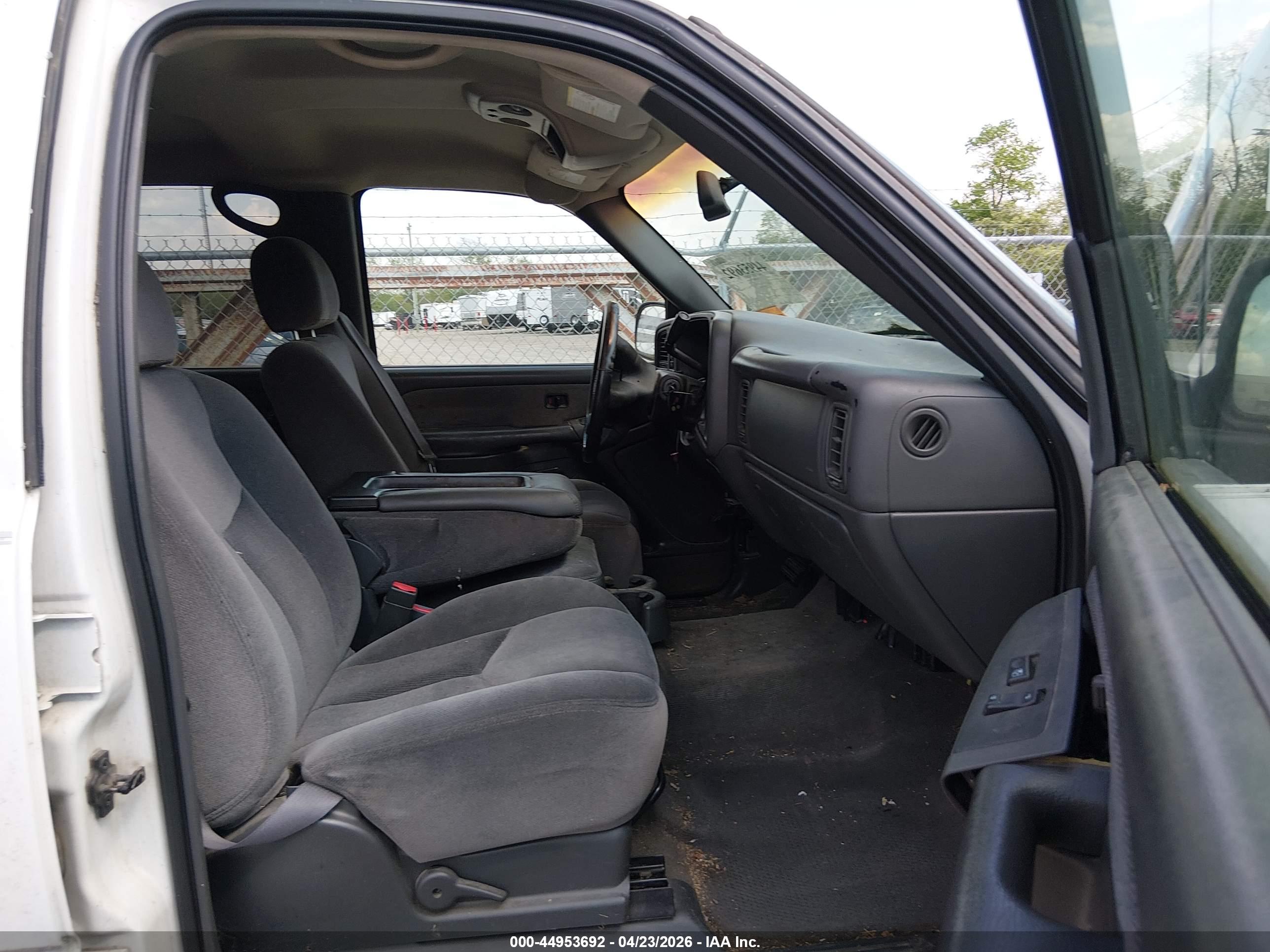 GMC SIERRA image 5