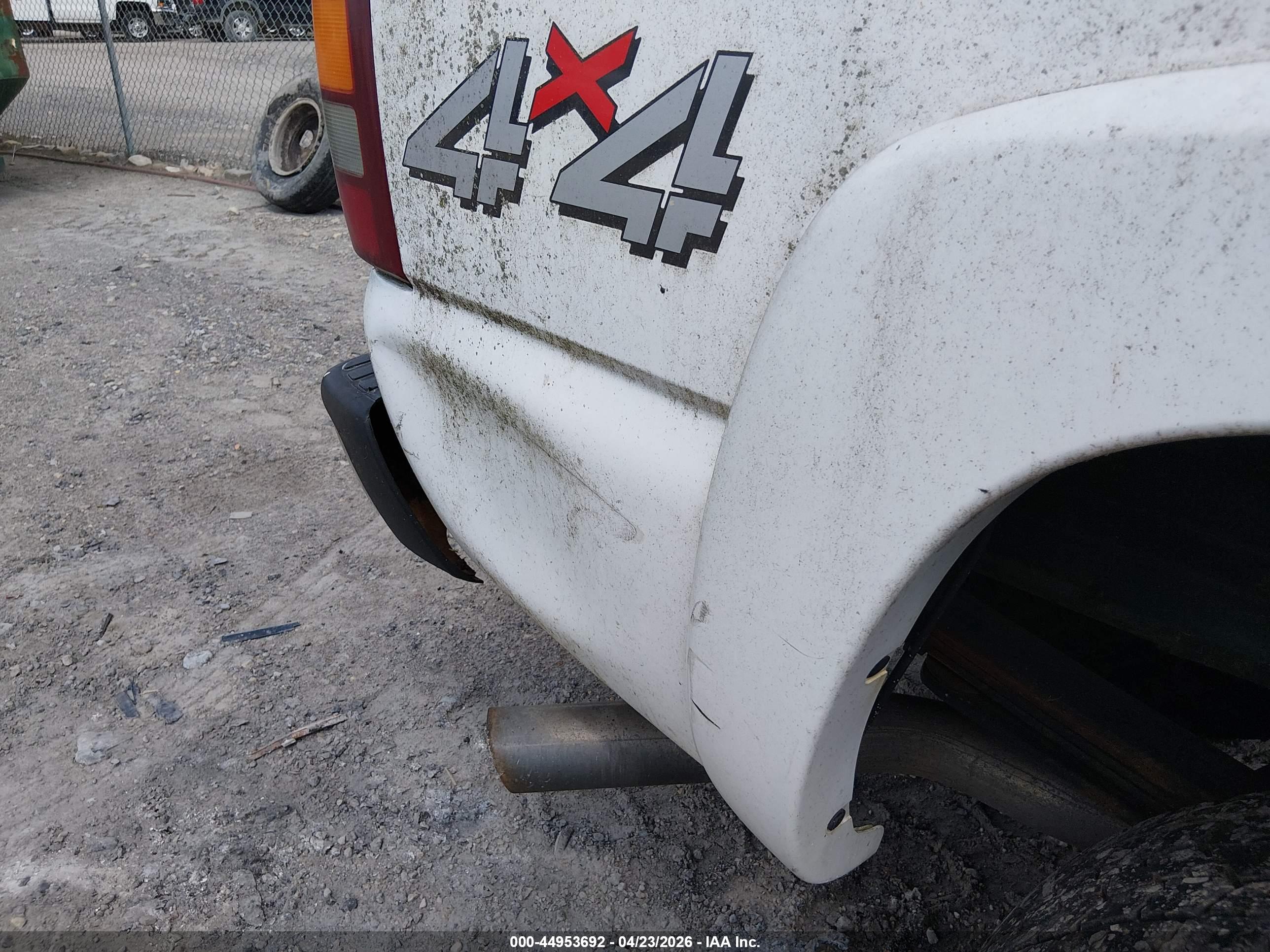 GMC SIERRA image 6