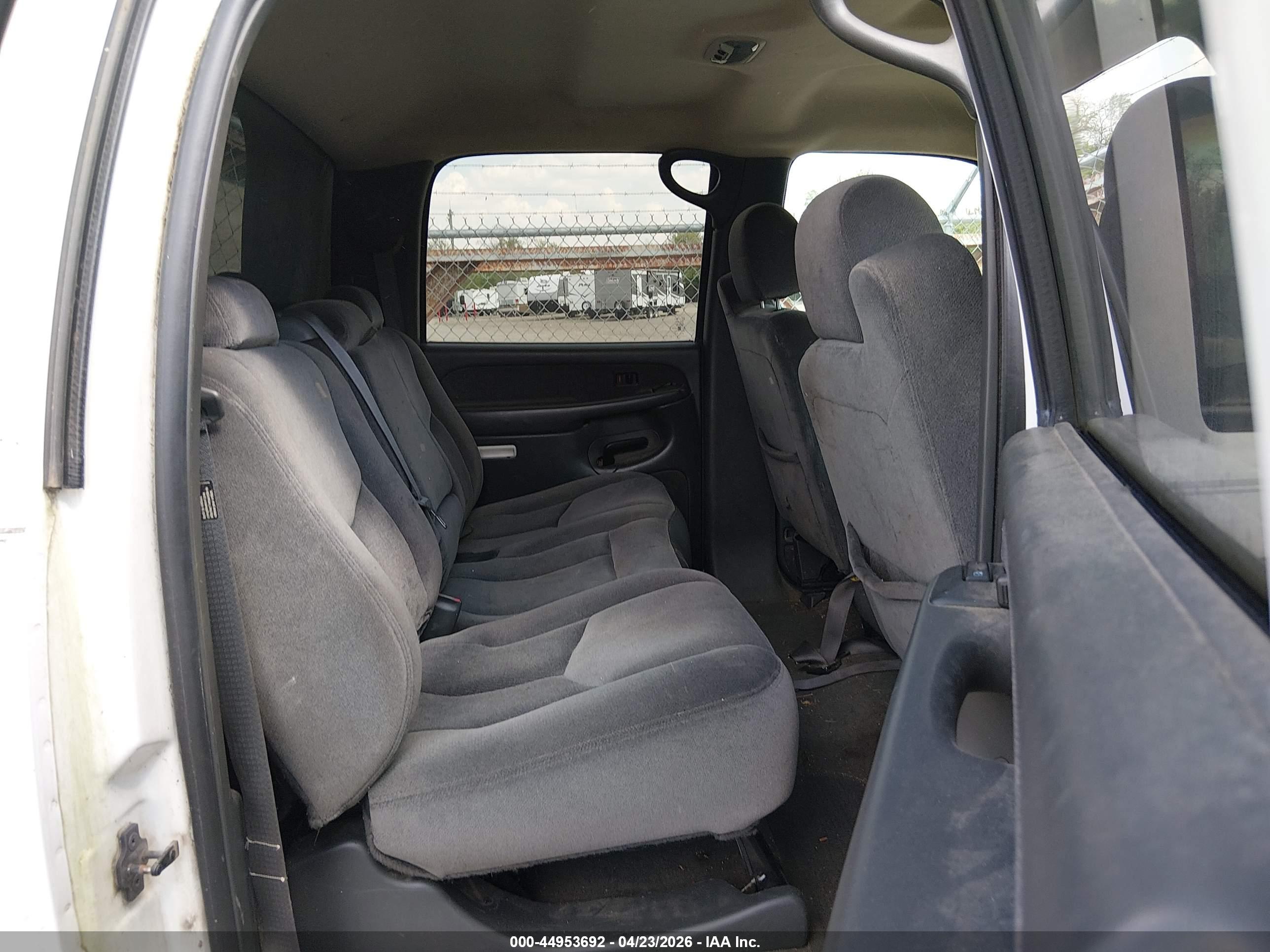 GMC SIERRA image 8