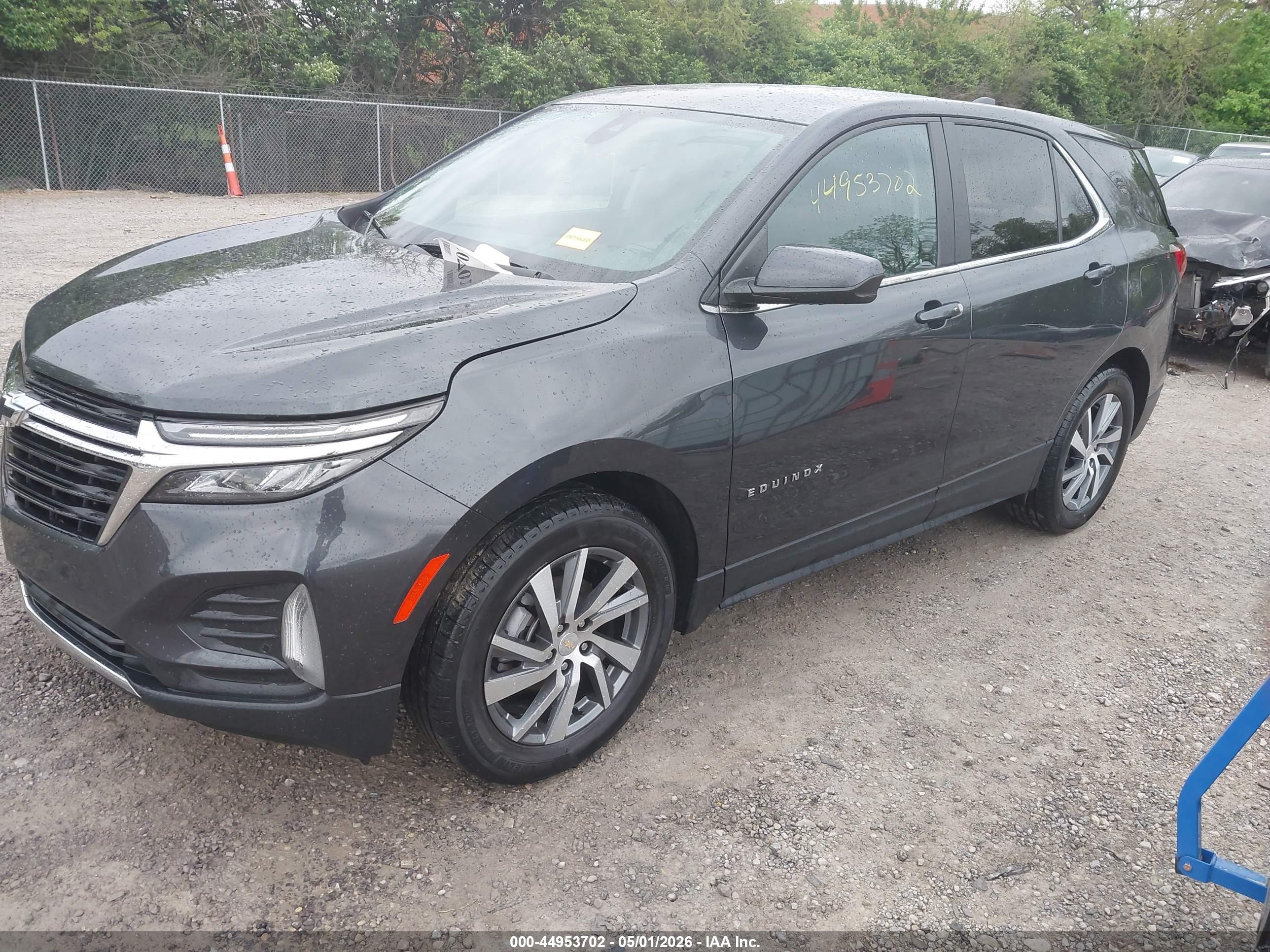 CHEVROLET EQUINOX image 2