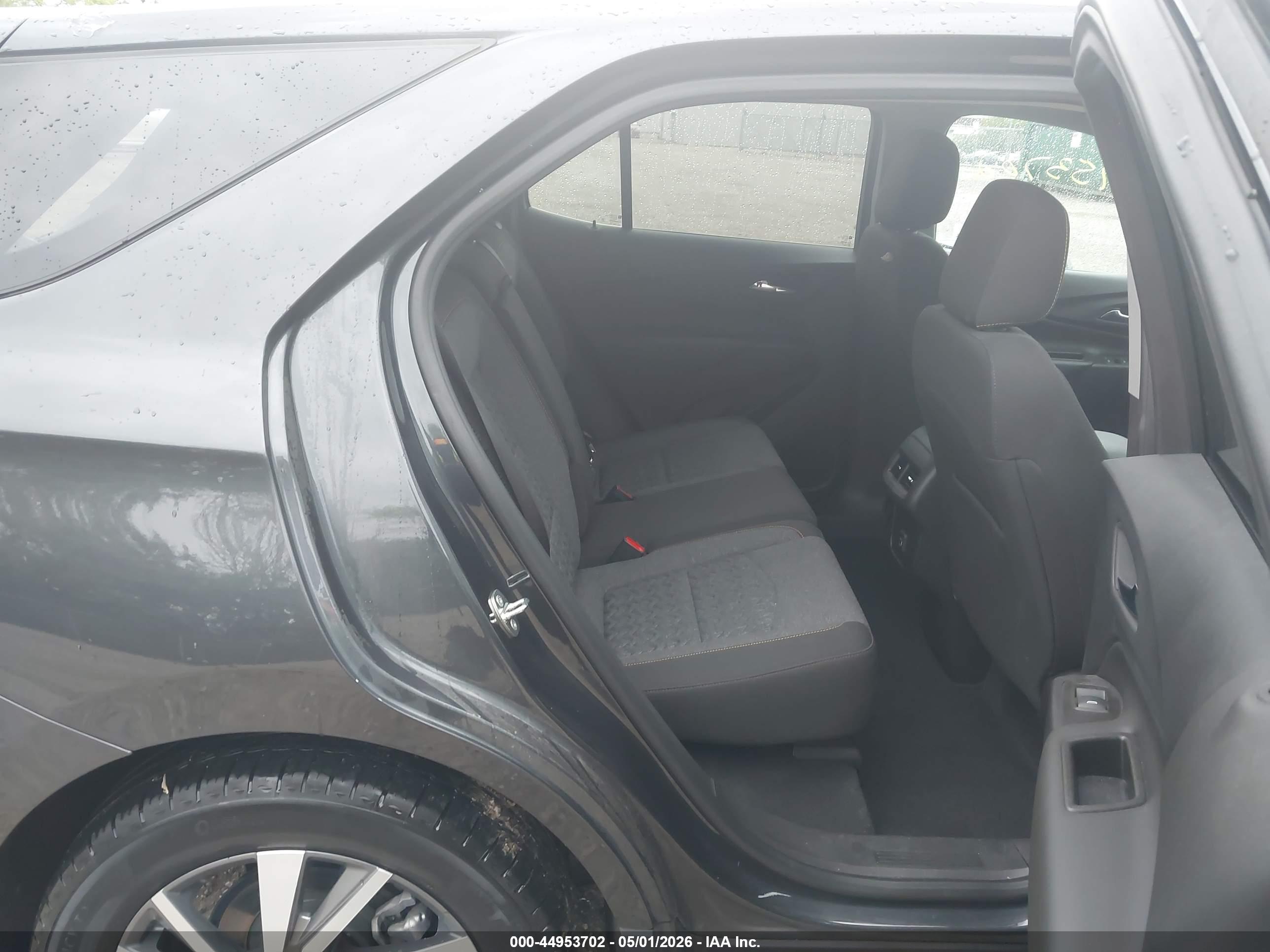 CHEVROLET EQUINOX image 8