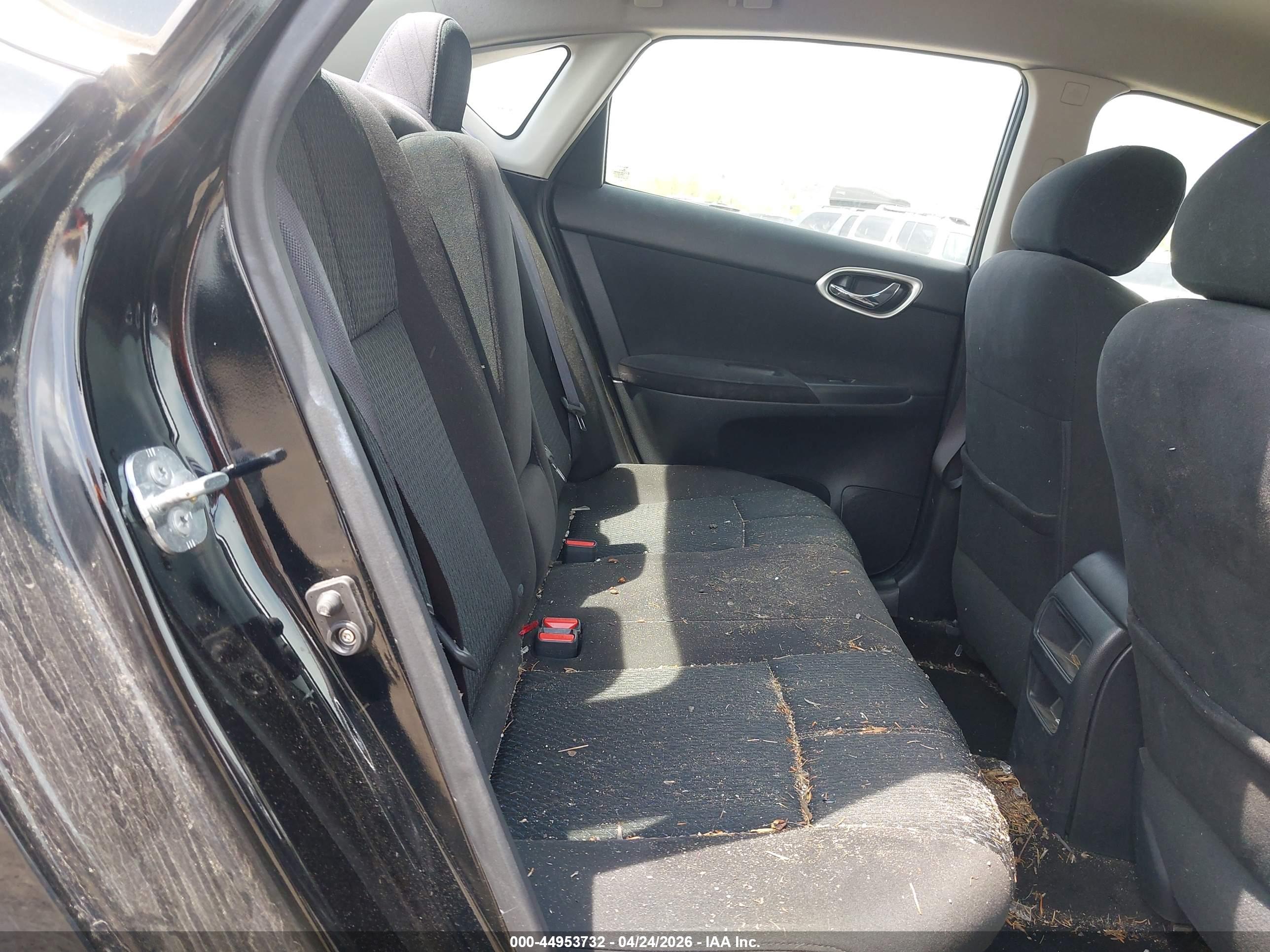 NISSAN SENTRA image 8
