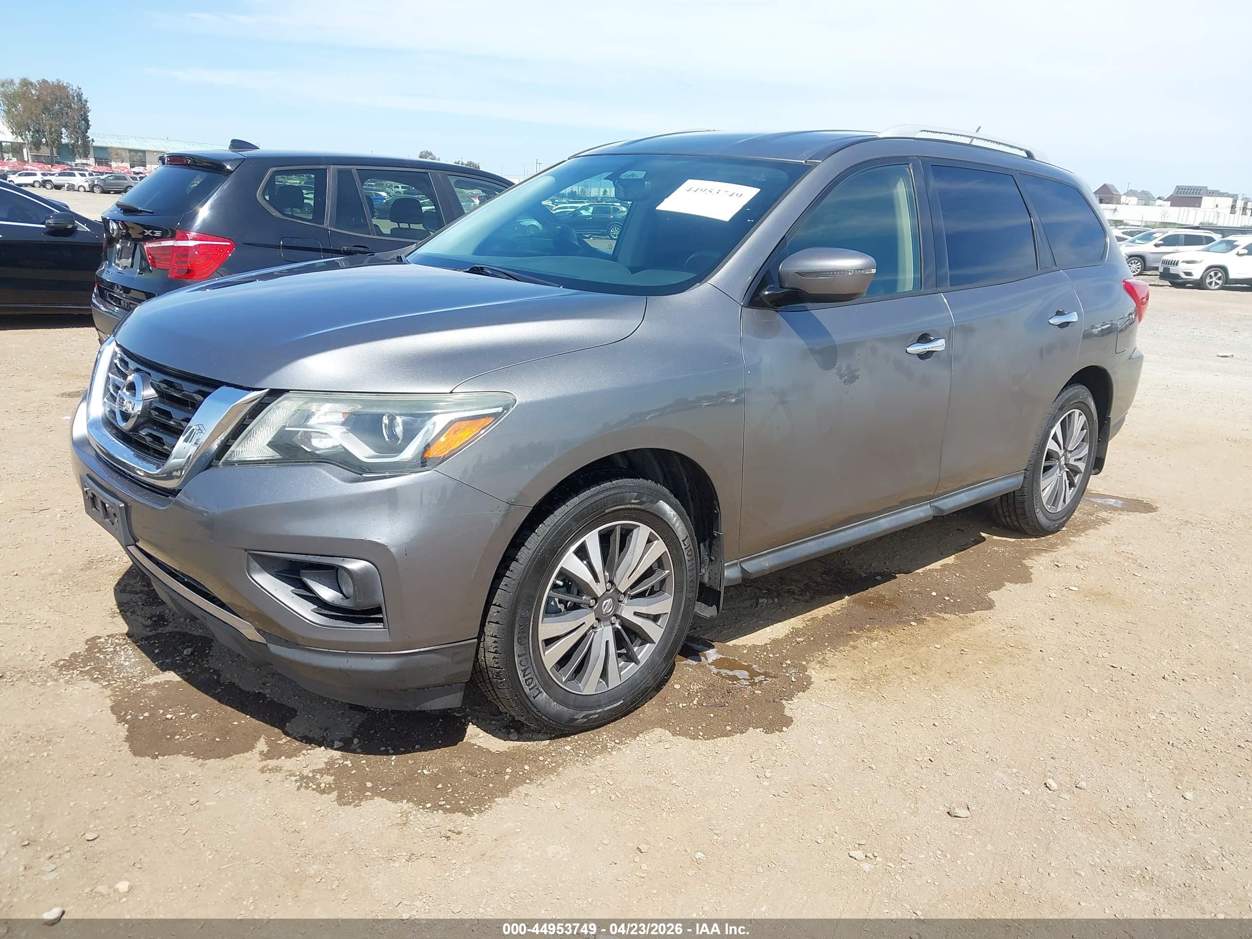 NISSAN PATHFINDER image 2